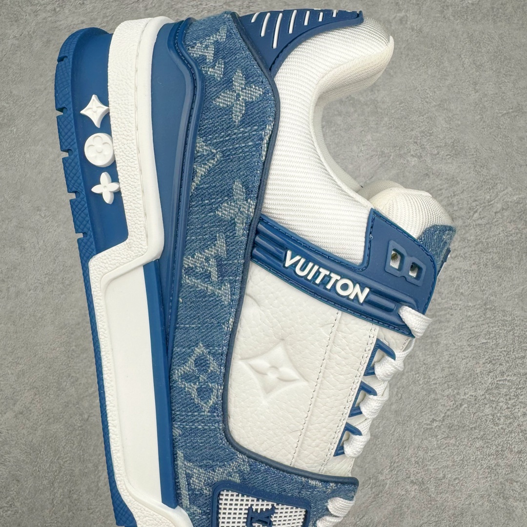 图片[6]-＃GD广顶 Louis Vuitton Trainer lv路易威登时装走秀运动时尚板鞋 外贸零售特供批次 2023全新纸板数据 印花高频效果碾压市面 市售天花板产物 耗时半年巨作 全套原厂新版原纸板楦头开发 原厂特供皮料加持 市场所有版本中综合最强的货品 GD实力大厂出品 全网最全配色更新最快 最成熟的做工稳定的品控 完美鞋型超高的清洁度 零毛边线头瑕疵 全套原楦原纸版原鞋开模 全网最具灵魂的版型 正确原装黄色鞋盒 正确中底印花 鞋面印花3D高频深度立体 全鞋电脑针车 紧密相连 针距密度一致 环保乳胶注塑鞋垫 厚度脚感还原原版 皮面裁剪部位 统一油边封口工艺 原装橡胶大底含胶量大底组合零偏差 专柜全套包装 防尘袋 说明书 质保卡 男女鞋 尺码：35 36 37 38 39 40 41 42 43 44 45-选品中心