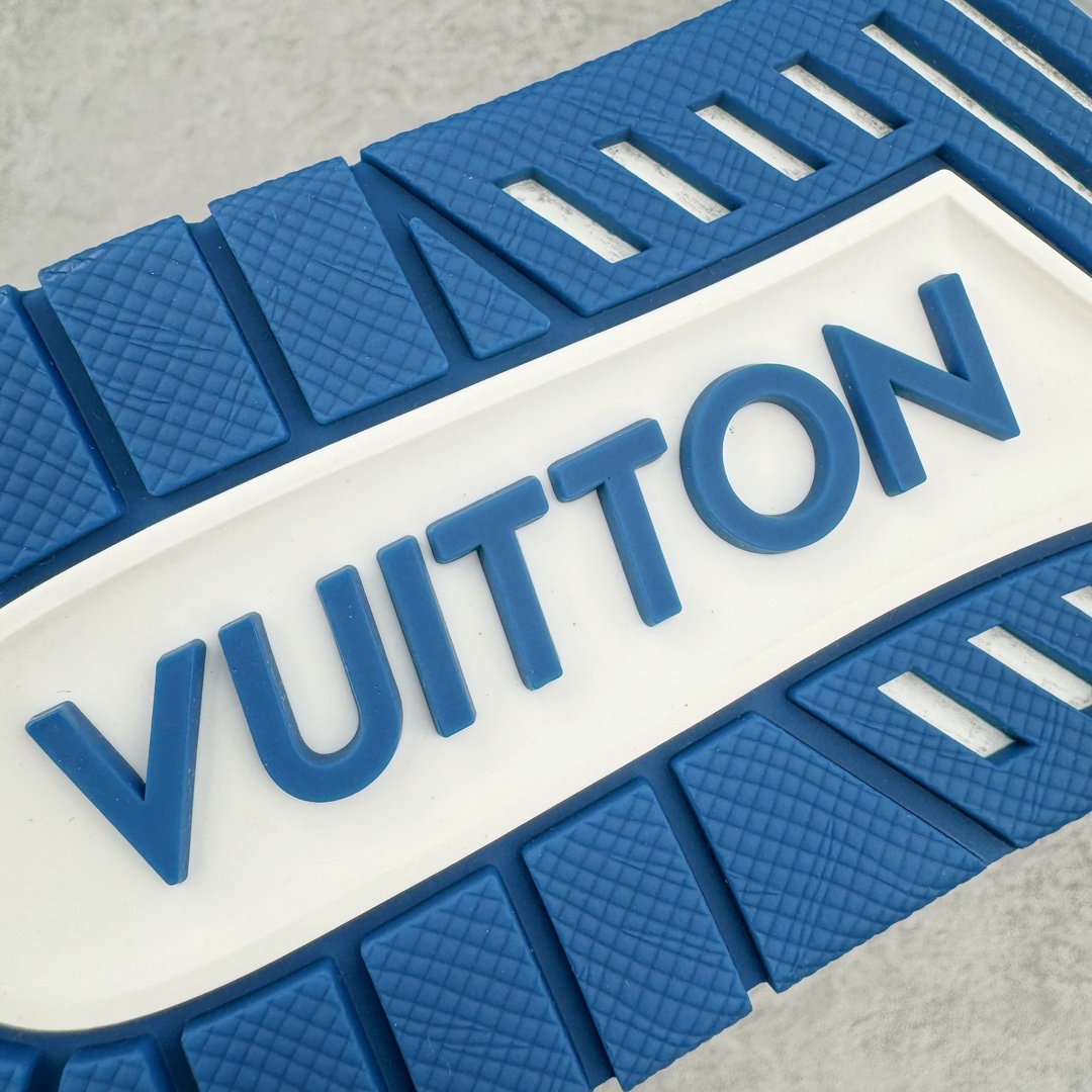 图片[18]-＃GD广顶 Louis Vuitton Trainer lv路易威登时装走秀运动时尚板鞋 外贸零售特供批次 2023全新纸板数据 印花高频效果碾压市面 市售天花板产物 耗时半年巨作 全套原厂新版原纸板楦头开发 原厂特供皮料加持 市场所有版本中综合最强的货品 GD实力大厂出品 全网最全配色更新最快 最成熟的做工稳定的品控 完美鞋型超高的清洁度 零毛边线头瑕疵 全套原楦原纸版原鞋开模 全网最具灵魂的版型 正确原装黄色鞋盒 正确中底印花 鞋面印花3D高频深度立体 全鞋电脑针车 紧密相连 针距密度一致 环保乳胶注塑鞋垫 厚度脚感还原原版 皮面裁剪部位 统一油边封口工艺 原装橡胶大底含胶量大底组合零偏差 专柜全套包装 防尘袋 说明书 质保卡 男女鞋 尺码：35 36 37 38 39 40 41 42 43 44 45-选品中心