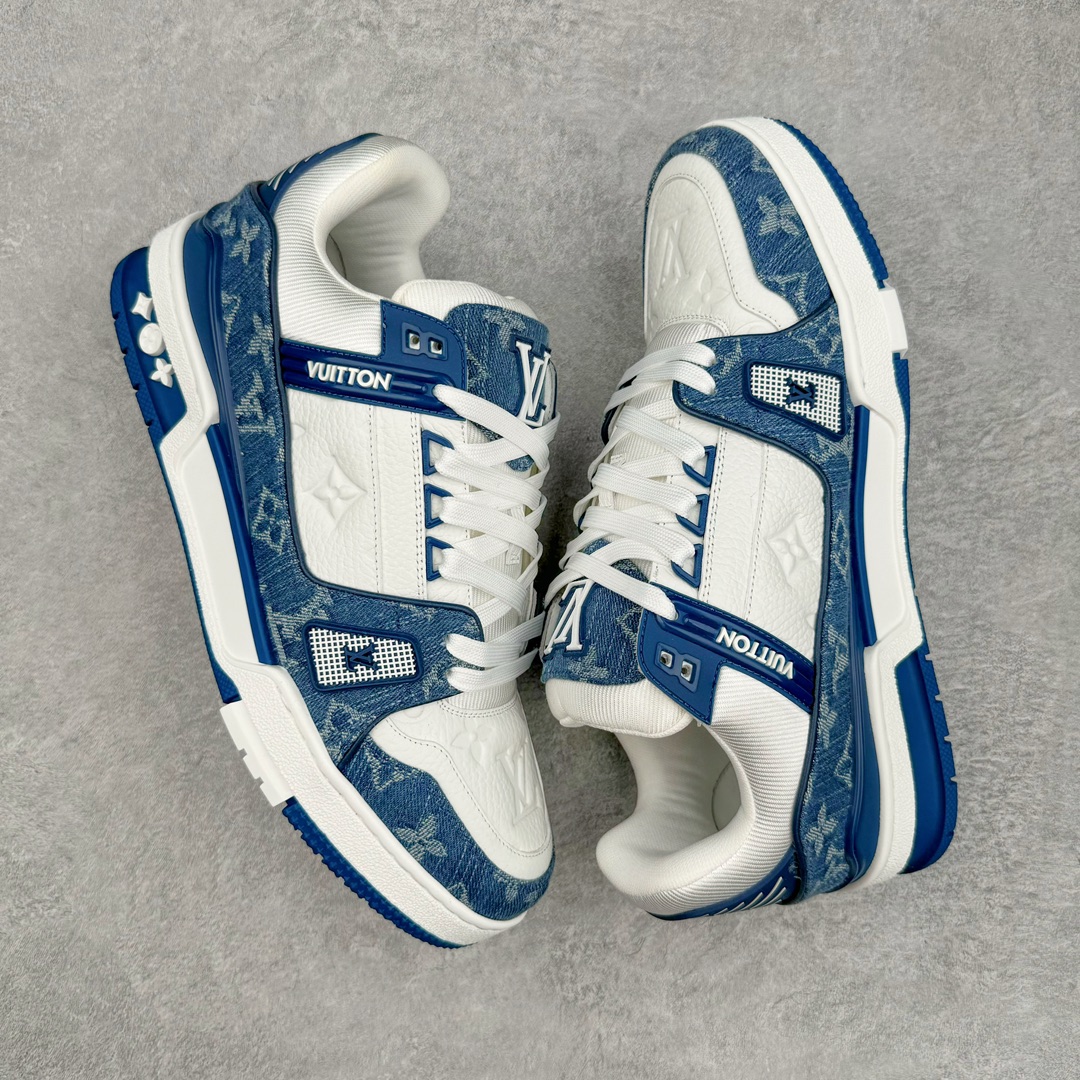 图片[3]-＃GD广顶 Louis Vuitton Trainer lv路易威登时装走秀运动时尚板鞋 外贸零售特供批次 2023全新纸板数据 印花高频效果碾压市面 市售天花板产物 耗时半年巨作 全套原厂新版原纸板楦头开发 原厂特供皮料加持 市场所有版本中综合最强的货品 GD实力大厂出品 全网最全配色更新最快 最成熟的做工稳定的品控 完美鞋型超高的清洁度 零毛边线头瑕疵 全套原楦原纸版原鞋开模 全网最具灵魂的版型 正确原装黄色鞋盒 正确中底印花 鞋面印花3D高频深度立体 全鞋电脑针车 紧密相连 针距密度一致 环保乳胶注塑鞋垫 厚度脚感还原原版 皮面裁剪部位 统一油边封口工艺 原装橡胶大底含胶量大底组合零偏差 专柜全套包装 防尘袋 说明书 质保卡 男女鞋 尺码：35 36 37 38 39 40 41 42 43 44 45-选品中心