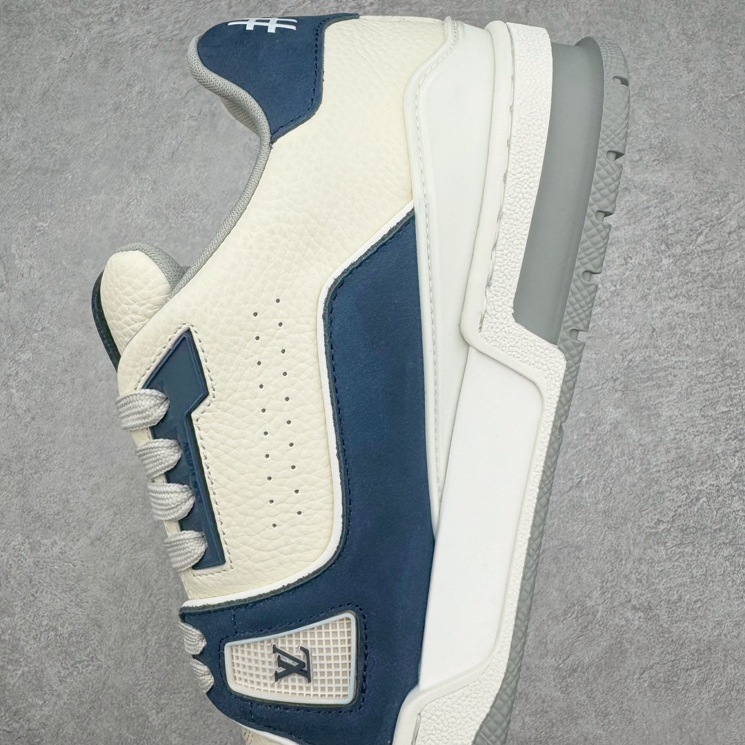 图片[7]-＃GD广顶 Louis Vuitton Trainer lv路易威登时装走秀运动时尚板鞋 外贸零售特供批次 2023全新纸板数据 印花高频效果碾压市面 市售天花板产物 耗时半年巨作 全套原厂新版原纸板楦头开发 原厂特供皮料加持 市场所有版本中综合最强的货品 GD实力大厂出品 全网最全配色更新最快 最成熟的做工稳定的品控 完美鞋型超高的清洁度 零毛边线头瑕疵 全套原楦原纸版原鞋开模 全网最具灵魂的版型 正确原装黄色鞋盒 正确中底印花 鞋面印花3D高频深度立体 全鞋电脑针车 紧密相连 针距密度一致 环保乳胶注塑鞋垫 厚度脚感还原原版 皮面裁剪部位 统一油边封口工艺 原装橡胶大底含胶量大底组合零偏差 专柜全套包装 防尘袋 说明书 质保卡 男女鞋 尺码：35 36 37 38 39 40 41 42 43 44 45-选品中心