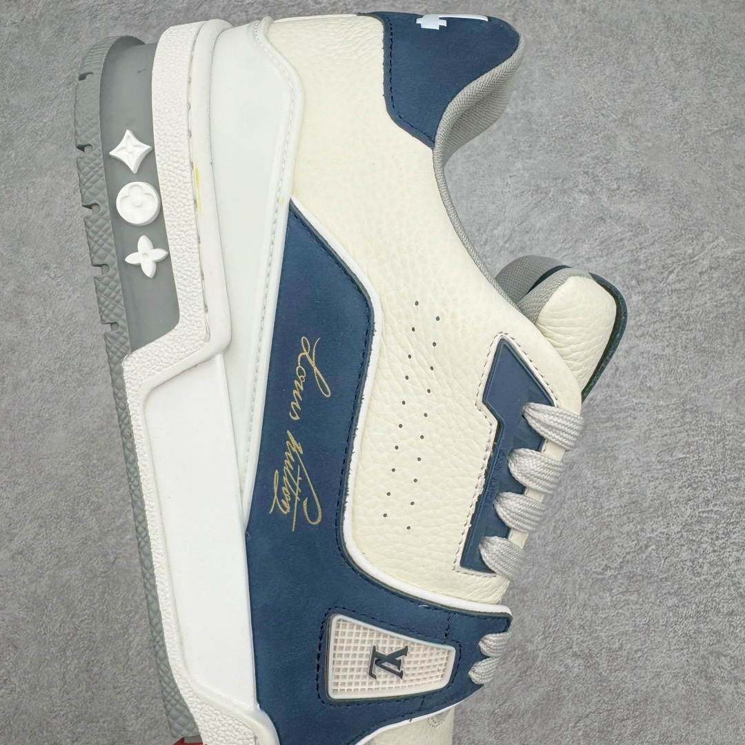 图片[6]-＃GD广顶 Louis Vuitton Trainer lv路易威登时装走秀运动时尚板鞋 外贸零售特供批次 2023全新纸板数据 印花高频效果碾压市面 市售天花板产物 耗时半年巨作 全套原厂新版原纸板楦头开发 原厂特供皮料加持 市场所有版本中综合最强的货品 GD实力大厂出品 全网最全配色更新最快 最成熟的做工稳定的品控 完美鞋型超高的清洁度 零毛边线头瑕疵 全套原楦原纸版原鞋开模 全网最具灵魂的版型 正确原装黄色鞋盒 正确中底印花 鞋面印花3D高频深度立体 全鞋电脑针车 紧密相连 针距密度一致 环保乳胶注塑鞋垫 厚度脚感还原原版 皮面裁剪部位 统一油边封口工艺 原装橡胶大底含胶量大底组合零偏差 专柜全套包装 防尘袋 说明书 质保卡 男女鞋 尺码：35 36 37 38 39 40 41 42 43 44 45-选品中心