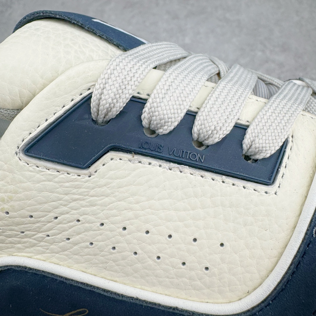 图片[16]-＃GD广顶 Louis Vuitton Trainer lv路易威登时装走秀运动时尚板鞋 外贸零售特供批次 2023全新纸板数据 印花高频效果碾压市面 市售天花板产物 耗时半年巨作 全套原厂新版原纸板楦头开发 原厂特供皮料加持 市场所有版本中综合最强的货品 GD实力大厂出品 全网最全配色更新最快 最成熟的做工稳定的品控 完美鞋型超高的清洁度 零毛边线头瑕疵 全套原楦原纸版原鞋开模 全网最具灵魂的版型 正确原装黄色鞋盒 正确中底印花 鞋面印花3D高频深度立体 全鞋电脑针车 紧密相连 针距密度一致 环保乳胶注塑鞋垫 厚度脚感还原原版 皮面裁剪部位 统一油边封口工艺 原装橡胶大底含胶量大底组合零偏差 专柜全套包装 防尘袋 说明书 质保卡 男女鞋 尺码：35 36 37 38 39 40 41 42 43 44 45-选品中心