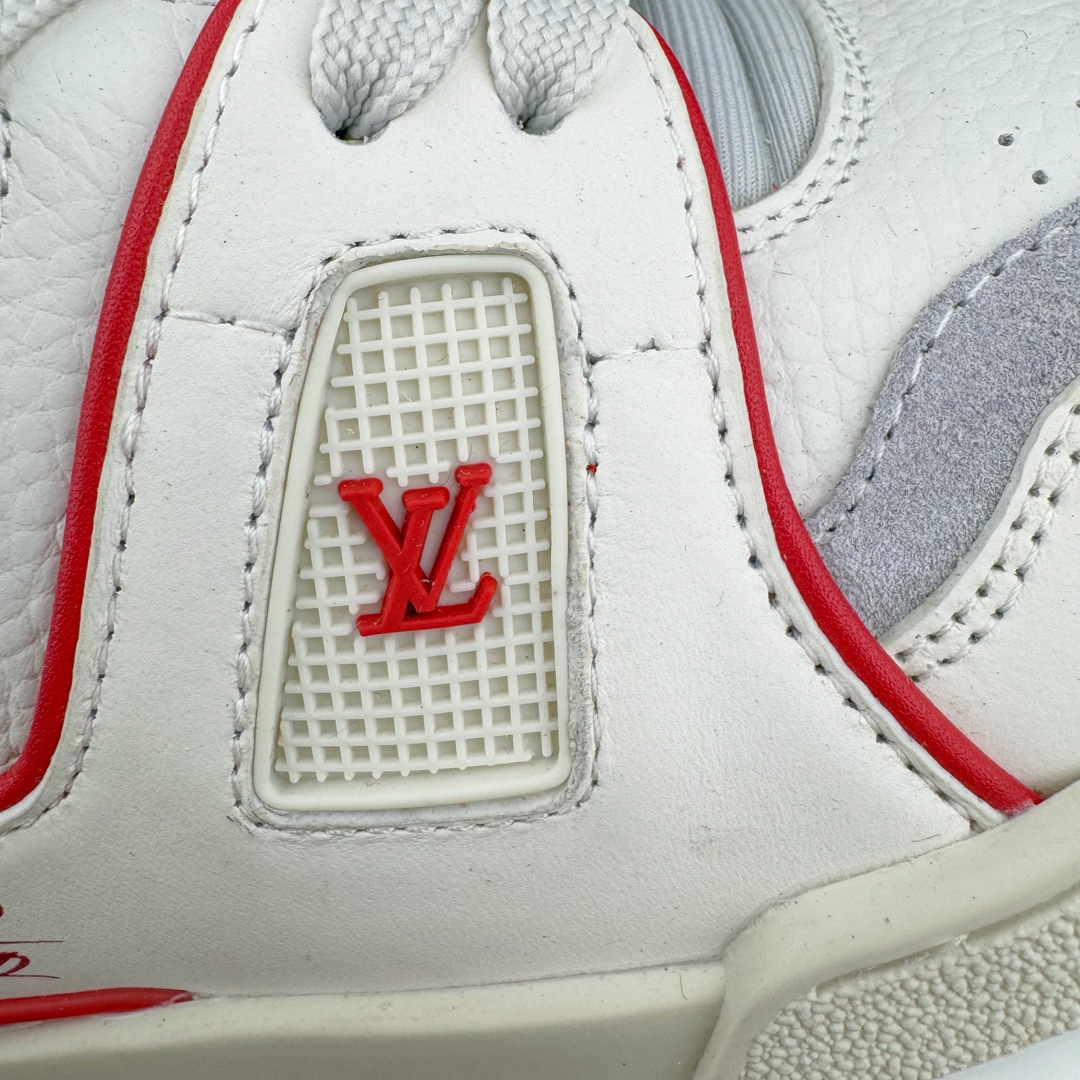 图片[17]-＃GD广顶 Louis Vuitton Trainer lv路易威登时装走秀运动时尚板鞋 外贸零售特供批次 2023全新纸板数据 印花高频效果碾压市面 市售天花板产物 耗时半年巨作 全套原厂新版原纸板楦头开发 原厂特供皮料加持 市场所有版本中综合最强的货品 GD实力大厂出品 全网最全配色更新最快 最成熟的做工稳定的品控 完美鞋型超高的清洁度 零毛边线头瑕疵 全套原楦原纸版原鞋开模 全网最具灵魂的版型 正确原装黄色鞋盒 正确中底印花 鞋面印花3D高频深度立体 全鞋电脑针车 紧密相连 针距密度一致 环保乳胶注塑鞋垫 厚度脚感还原原版 皮面裁剪部位 统一油边封口工艺 原装橡胶大底含胶量大底组合零偏差 专柜全套包装 防尘袋 说明书 质保卡 男女鞋 尺码：35 36 37 38 39 40 41 42 43 44 45-选品中心