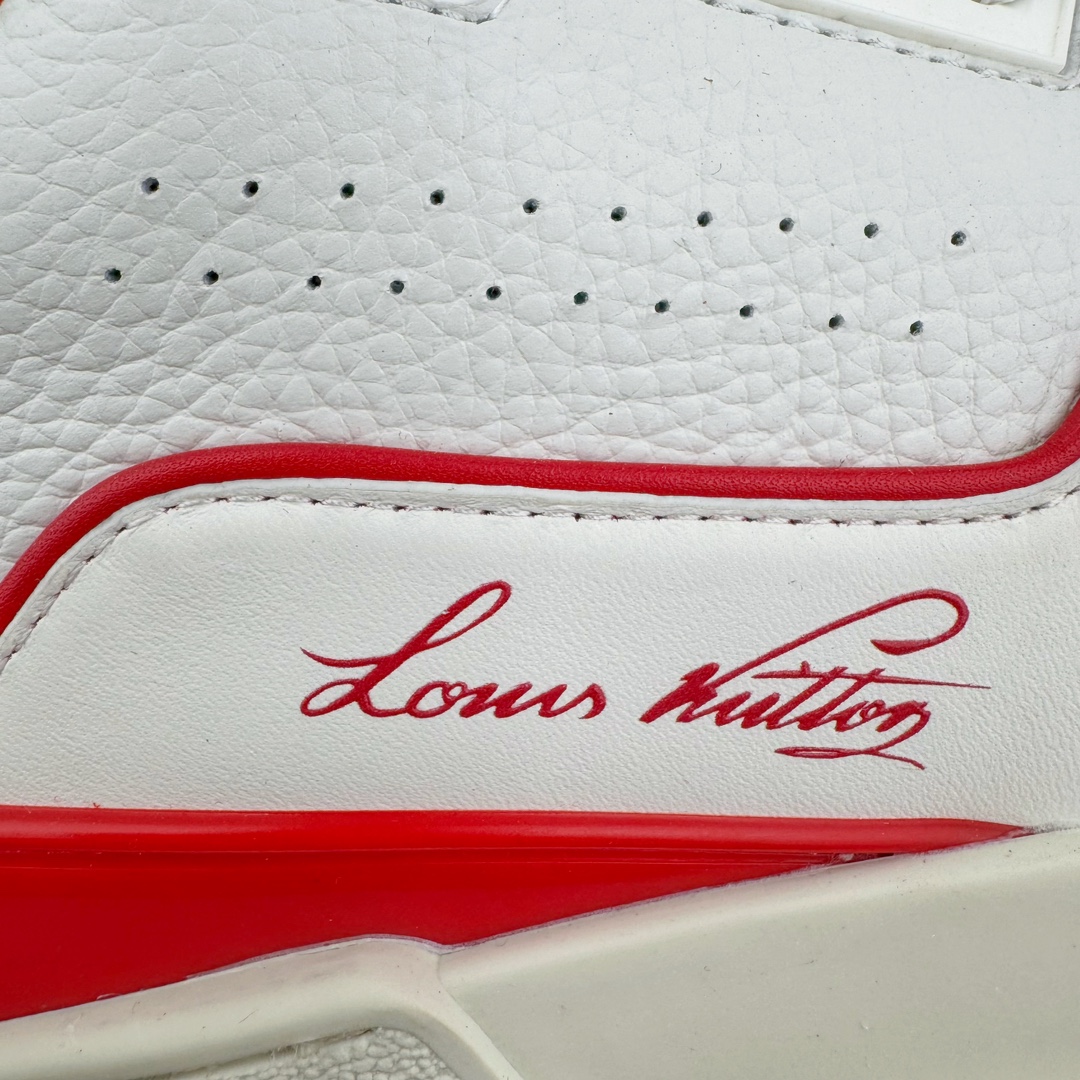 图片[16]-＃GD广顶 Louis Vuitton Trainer lv路易威登时装走秀运动时尚板鞋 外贸零售特供批次 2023全新纸板数据 印花高频效果碾压市面 市售天花板产物 耗时半年巨作 全套原厂新版原纸板楦头开发 原厂特供皮料加持 市场所有版本中综合最强的货品 GD实力大厂出品 全网最全配色更新最快 最成熟的做工稳定的品控 完美鞋型超高的清洁度 零毛边线头瑕疵 全套原楦原纸版原鞋开模 全网最具灵魂的版型 正确原装黄色鞋盒 正确中底印花 鞋面印花3D高频深度立体 全鞋电脑针车 紧密相连 针距密度一致 环保乳胶注塑鞋垫 厚度脚感还原原版 皮面裁剪部位 统一油边封口工艺 原装橡胶大底含胶量大底组合零偏差 专柜全套包装 防尘袋 说明书 质保卡 男女鞋 尺码：35 36 37 38 39 40 41 42 43 44 45-选品中心