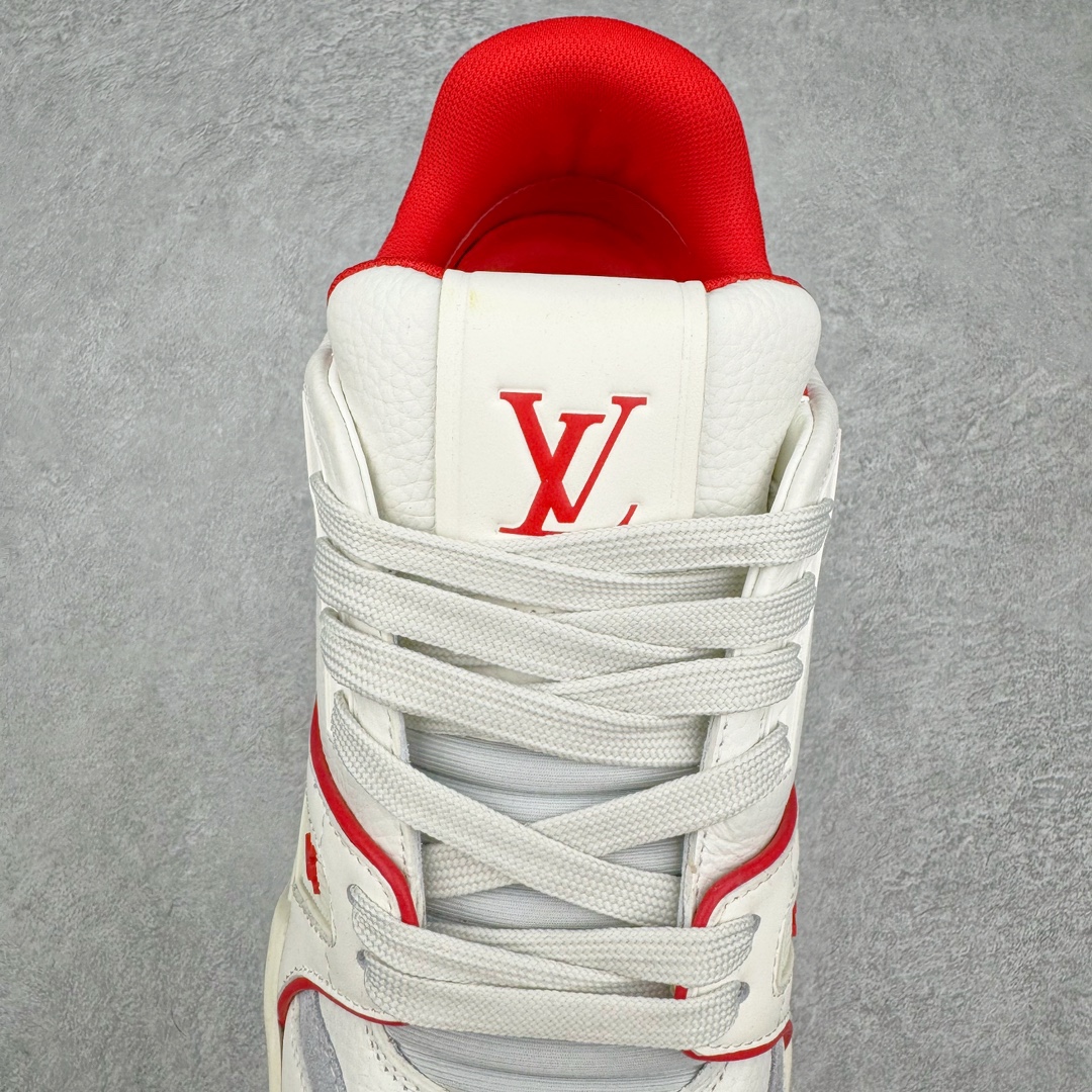 图片[5]-＃GD广顶 Louis Vuitton Trainer lv路易威登时装走秀运动时尚板鞋 外贸零售特供批次 2023全新纸板数据 印花高频效果碾压市面 市售天花板产物 耗时半年巨作 全套原厂新版原纸板楦头开发 原厂特供皮料加持 市场所有版本中综合最强的货品 GD实力大厂出品 全网最全配色更新最快 最成熟的做工稳定的品控 完美鞋型超高的清洁度 零毛边线头瑕疵 全套原楦原纸版原鞋开模 全网最具灵魂的版型 正确原装黄色鞋盒 正确中底印花 鞋面印花3D高频深度立体 全鞋电脑针车 紧密相连 针距密度一致 环保乳胶注塑鞋垫 厚度脚感还原原版 皮面裁剪部位 统一油边封口工艺 原装橡胶大底含胶量大底组合零偏差 专柜全套包装 防尘袋 说明书 质保卡 男女鞋 尺码：35 36 37 38 39 40 41 42 43 44 45-选品中心