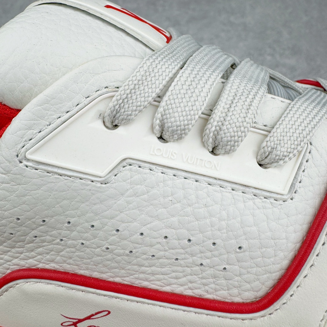 图片[15]-＃GD广顶 Louis Vuitton Trainer lv路易威登时装走秀运动时尚板鞋 外贸零售特供批次 2023全新纸板数据 印花高频效果碾压市面 市售天花板产物 耗时半年巨作 全套原厂新版原纸板楦头开发 原厂特供皮料加持 市场所有版本中综合最强的货品 GD实力大厂出品 全网最全配色更新最快 最成熟的做工稳定的品控 完美鞋型超高的清洁度 零毛边线头瑕疵 全套原楦原纸版原鞋开模 全网最具灵魂的版型 正确原装黄色鞋盒 正确中底印花 鞋面印花3D高频深度立体 全鞋电脑针车 紧密相连 针距密度一致 环保乳胶注塑鞋垫 厚度脚感还原原版 皮面裁剪部位 统一油边封口工艺 原装橡胶大底含胶量大底组合零偏差 专柜全套包装 防尘袋 说明书 质保卡 男女鞋 尺码：35 36 37 38 39 40 41 42 43 44 45-选品中心