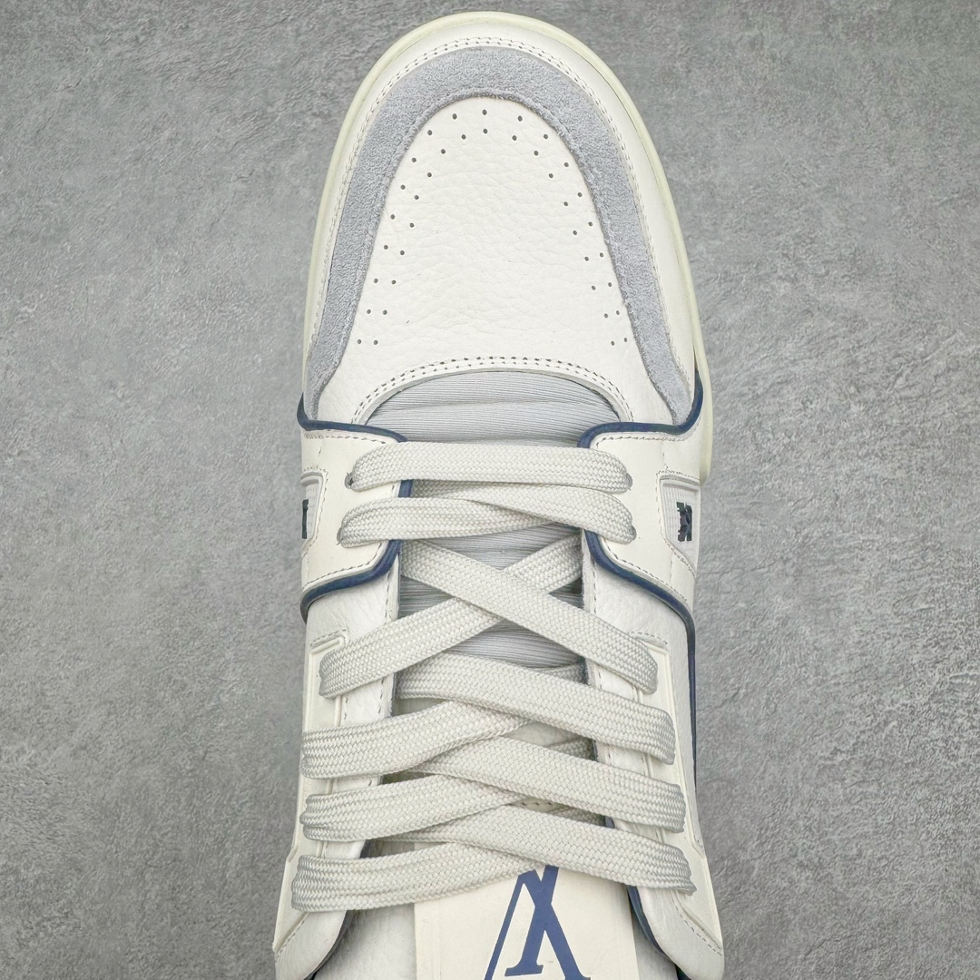 图片[4]-＃GD广顶 Louis Vuitton Trainer lv路易威登时装走秀运动时尚板鞋 外贸零售特供批次 2023全新纸板数据 印花高频效果碾压市面 市售天花板产物 耗时半年巨作 全套原厂新版原纸板楦头开发 原厂特供皮料加持 市场所有版本中综合最强的货品 GD实力大厂出品 全网最全配色更新最快 最成熟的做工稳定的品控 完美鞋型超高的清洁度 零毛边线头瑕疵 全套原楦原纸版原鞋开模 全网最具灵魂的版型 正确原装黄色鞋盒 正确中底印花 鞋面印花3D高频深度立体 全鞋电脑针车 紧密相连 针距密度一致 环保乳胶注塑鞋垫 厚度脚感还原原版 皮面裁剪部位 统一油边封口工艺 原装橡胶大底含胶量大底组合零偏差 专柜全套包装 防尘袋 说明书 质保卡 男女鞋 尺码：35 36 37 38 39 40 41 42 43 44 45-选品中心