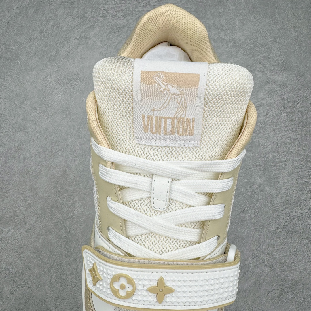 图片[5]-＃GD广顶 Louis Vuitton Trainer lv路易威登时装走秀运动时尚板鞋 外贸零售特供批次 2023全新纸板数据 印花高频效果碾压市面 市售天花板产物 耗时半年巨作 全套原厂新版原纸板楦头开发 原厂特供皮料加持 市场所有版本中综合最强的货品 GD实力大厂出品 全网最全配色更新最快 最成熟的做工稳定的品控 完美鞋型超高的清洁度 零毛边线头瑕疵 全套原楦原纸版原鞋开模 全网最具灵魂的版型 正确原装黄色鞋盒 正确中底印花 鞋面印花3D高频深度立体 全鞋电脑针车 紧密相连 针距密度一致 环保乳胶注塑鞋垫 厚度脚感还原原版 皮面裁剪部位 统一油边封口工艺 原装橡胶大底含胶量大底组合零偏差 专柜全套包装 防尘袋 说明书 质保卡 男女鞋 尺码：35 36 37 38 39 40 41 42 43 44 45-选品中心