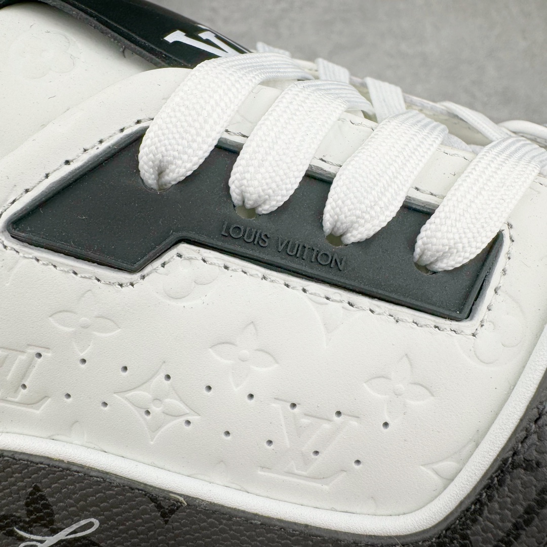 图片[14]-＃GD广顶 Louis Vuitton Trainer lv路易威登时装走秀运动时尚板鞋 外贸零售特供批次 2023全新纸板数据 印花高频效果碾压市面 市售天花板产物 耗时半年巨作 全套原厂新版原纸板楦头开发 原厂特供皮料加持 市场所有版本中综合最强的货品 GD实力大厂出品 全网最全配色更新最快 最成熟的做工稳定的品控 完美鞋型超高的清洁度 零毛边线头瑕疵 全套原楦原纸版原鞋开模 全网最具灵魂的版型 正确原装黄色鞋盒 正确中底印花 鞋面印花3D高频深度立体 全鞋电脑针车 紧密相连 针距密度一致 环保乳胶注塑鞋垫 厚度脚感还原原版 皮面裁剪部位 统一油边封口工艺 原装橡胶大底含胶量大底组合零偏差 专柜全套包装 防尘袋 说明书 质保卡 男女鞋 尺码：35 36 37 38 39 40 41 42 43 44 45-选品中心