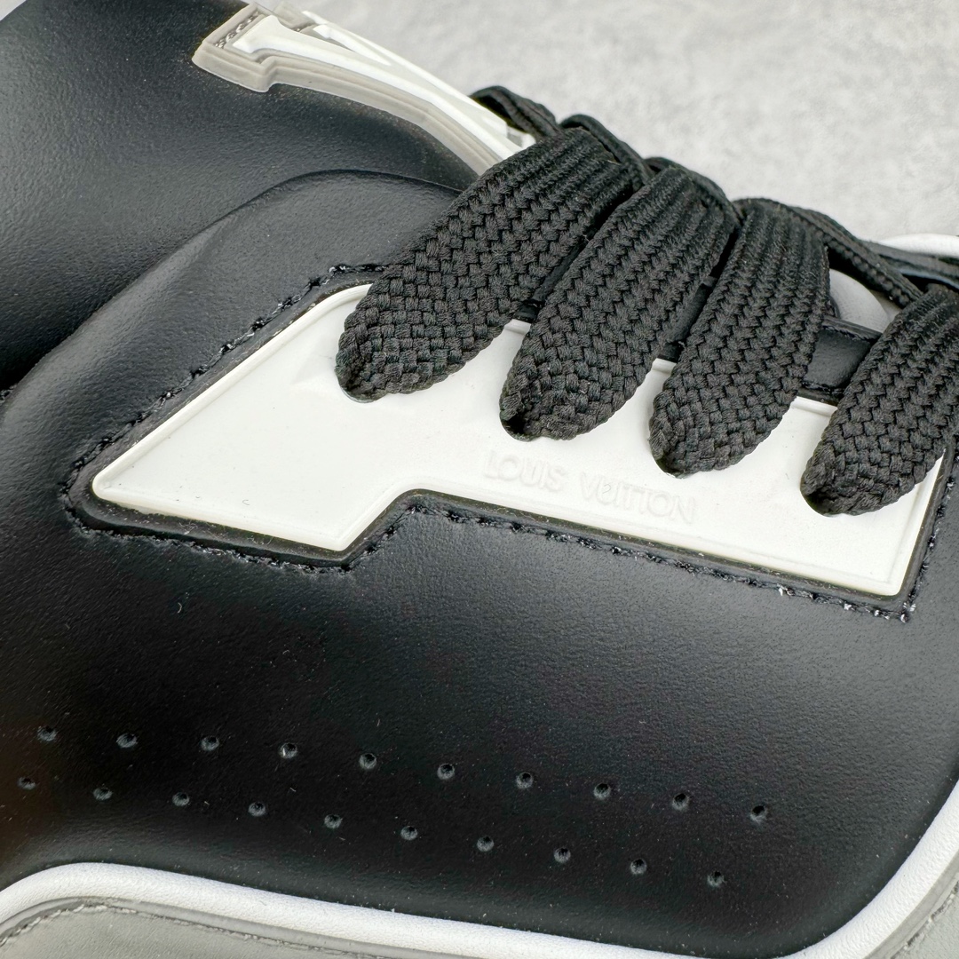 图片[18]-＃GD广顶 Louis Vuitton Trainer lv路易威登时装走秀运动时尚板鞋 外贸零售特供批次 2023全新纸板数据 印花高频效果碾压市面 市售天花板产物 耗时半年巨作 全套原厂新版原纸板楦头开发 原厂特供皮料加持 市场所有版本中综合最强的货品 GD实力大厂出品 全网最全配色更新最快 最成熟的做工稳定的品控 完美鞋型超高的清洁度 零毛边线头瑕疵 全套原楦原纸版原鞋开模 全网最具灵魂的版型 正确原装黄色鞋盒 正确中底印花 鞋面印花3D高频深度立体 全鞋电脑针车 紧密相连 针距密度一致 环保乳胶注塑鞋垫 厚度脚感还原原版 皮面裁剪部位 统一油边封口工艺 原装橡胶大底含胶量大底组合零偏差 专柜全套包装 防尘袋 说明书 质保卡 男女鞋 尺码：35 36 37 38 39 40 41 42 43 44 45-选品中心