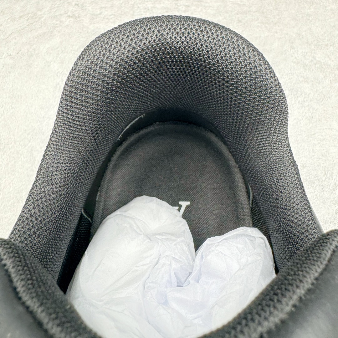 图片[11]-＃GD广顶 Louis Vuitton Trainer lv路易威登时装走秀运动时尚板鞋 外贸零售特供批次 2023全新纸板数据 印花高频效果碾压市面 市售天花板产物 耗时半年巨作 全套原厂新版原纸板楦头开发 原厂特供皮料加持 市场所有版本中综合最强的货品 GD实力大厂出品 全网最全配色更新最快 最成熟的做工稳定的品控 完美鞋型超高的清洁度 零毛边线头瑕疵 全套原楦原纸版原鞋开模 全网最具灵魂的版型 正确原装黄色鞋盒 正确中底印花 鞋面印花3D高频深度立体 全鞋电脑针车 紧密相连 针距密度一致 环保乳胶注塑鞋垫 厚度脚感还原原版 皮面裁剪部位 统一油边封口工艺 原装橡胶大底含胶量大底组合零偏差 专柜全套包装 防尘袋 说明书 质保卡 男女鞋 尺码：35 36 37 38 39 40 41 42 43 44 45-选品中心