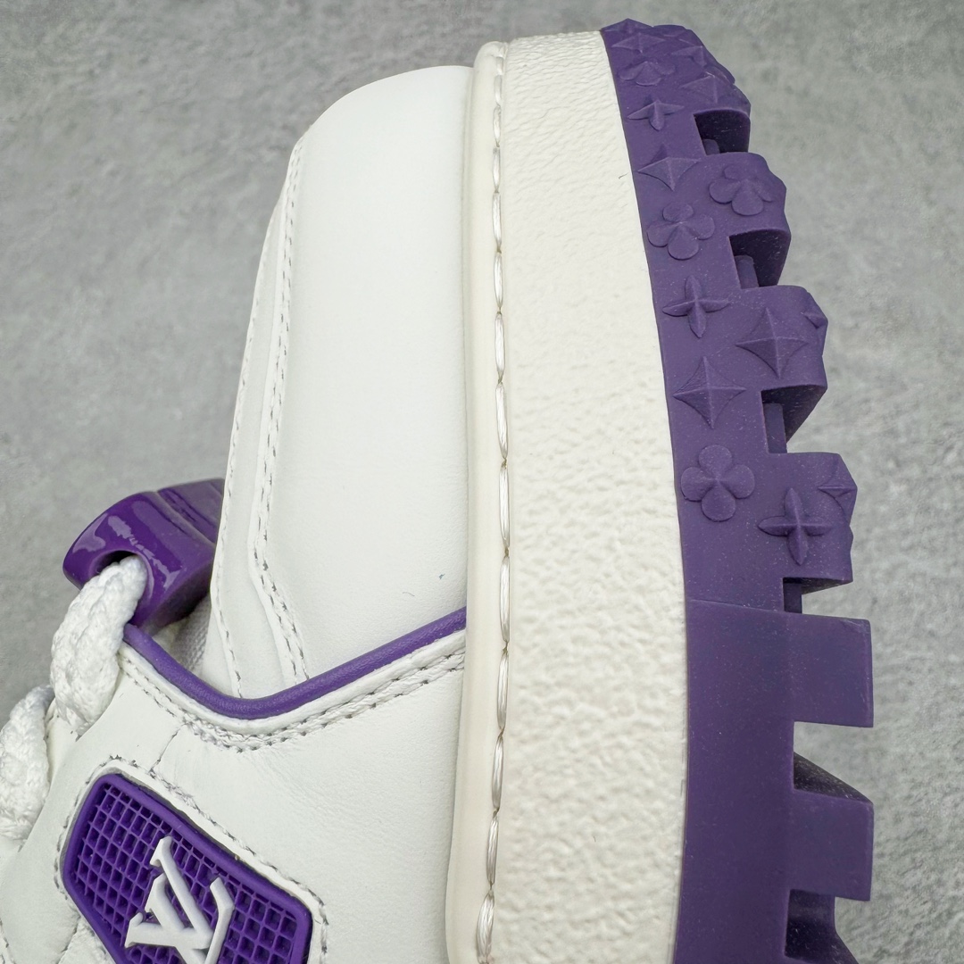 图片[12]-＃GD广顶 Louis Vuitton Trainer Maxi路易威登时装走秀运动时尚板鞋 小胖丁面包鞋 外贸零售特供批次 2023全新纸板数据 印花高频效果碾压市面 市售天花板产物 耗时半年巨作 全套原厂新版原纸板楦头开发 原厂特供皮料加持 市场所有版本中综合最强的货品 GD实力大厂出品 全网最全配色更新最快 最成熟的做工稳定的品控 完美鞋型超高的清洁度 零毛边线头瑕疵 全套原楦原纸版原鞋开模 全网最具灵魂的版型 正确原装黄色鞋盒 正确中底印花 鞋面印花3D高频深度立体 全鞋电脑针车 紧密相连 针距密度一致 环保乳胶注塑鞋垫 厚度脚感还原原版 皮面裁剪部位 统一油边封口工艺 原装橡胶大底含胶量大底组合零偏差 专柜全套包装 防尘袋 说明书 质保卡 男女鞋 尺码：35 36 37 38 39 40 41 42 43 44 45-选品中心