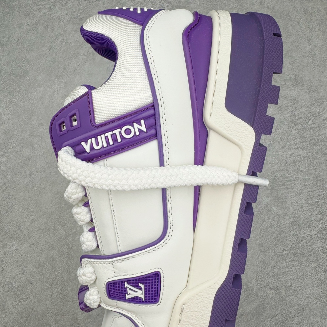 图片[7]-＃GD广顶 Louis Vuitton Trainer Maxi路易威登时装走秀运动时尚板鞋 小胖丁面包鞋 外贸零售特供批次 2023全新纸板数据 印花高频效果碾压市面 市售天花板产物 耗时半年巨作 全套原厂新版原纸板楦头开发 原厂特供皮料加持 市场所有版本中综合最强的货品 GD实力大厂出品 全网最全配色更新最快 最成熟的做工稳定的品控 完美鞋型超高的清洁度 零毛边线头瑕疵 全套原楦原纸版原鞋开模 全网最具灵魂的版型 正确原装黄色鞋盒 正确中底印花 鞋面印花3D高频深度立体 全鞋电脑针车 紧密相连 针距密度一致 环保乳胶注塑鞋垫 厚度脚感还原原版 皮面裁剪部位 统一油边封口工艺 原装橡胶大底含胶量大底组合零偏差 专柜全套包装 防尘袋 说明书 质保卡 男女鞋 尺码：35 36 37 38 39 40 41 42 43 44 45-选品中心