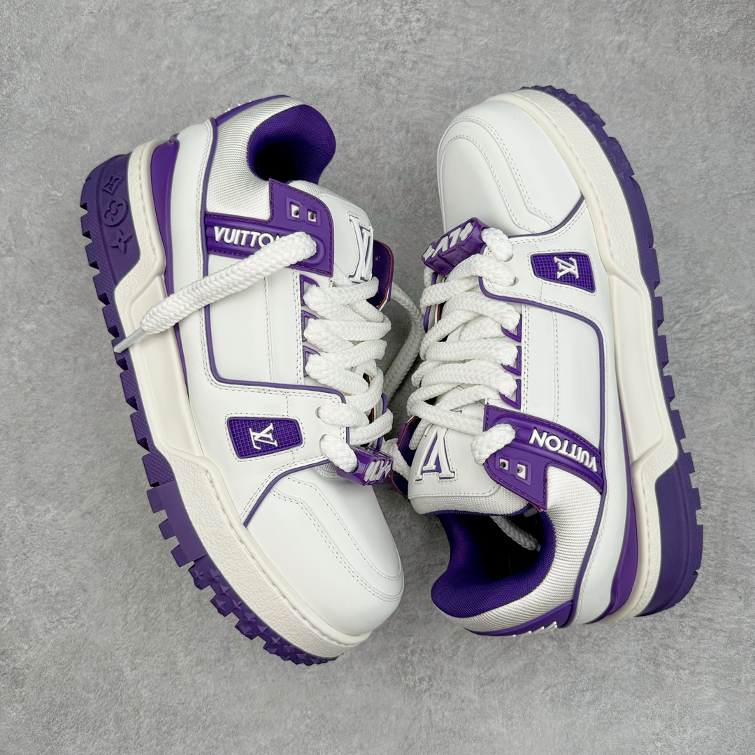 图片[3]-＃GD广顶 Louis Vuitton Trainer Maxi路易威登时装走秀运动时尚板鞋 小胖丁面包鞋 外贸零售特供批次 2023全新纸板数据 印花高频效果碾压市面 市售天花板产物 耗时半年巨作 全套原厂新版原纸板楦头开发 原厂特供皮料加持 市场所有版本中综合最强的货品 GD实力大厂出品 全网最全配色更新最快 最成熟的做工稳定的品控 完美鞋型超高的清洁度 零毛边线头瑕疵 全套原楦原纸版原鞋开模 全网最具灵魂的版型 正确原装黄色鞋盒 正确中底印花 鞋面印花3D高频深度立体 全鞋电脑针车 紧密相连 针距密度一致 环保乳胶注塑鞋垫 厚度脚感还原原版 皮面裁剪部位 统一油边封口工艺 原装橡胶大底含胶量大底组合零偏差 专柜全套包装 防尘袋 说明书 质保卡 男女鞋 尺码：35 36 37 38 39 40 41 42 43 44 45-选品中心