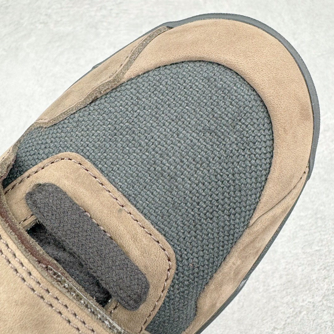 图片[16]-＃PK纯原 Travis Scott x Jordan AJ Cut The Check TS倒钩联名魔术贴篮球鞋 黑棕 FZ8117-204 注意默认配原盒盒子配套布袋不用加钱 退货丢失扣30元 原厂全套原楦原纸板冲刀磨具开发 原厂皮料加持 原厂港宝加持定型后跟R度完美 同源原厂电绣 鬼脸飞翼针数密度立体效果一致 百分百一致原鞋 原厂拉帮工艺 针距密度一致 后跟弧度收口自然不对折 极致一眼正品既视感 进口玻璃冲刀皮料裁剪零毛边 全鞋电脑针车工艺 品控清洁度最高QC检验标准 免检产品 原厂订购鞋盒、布袋、鞋标、防尘纸、鞋撑、鞋带 追求极致的原厂味道 配色方面采用白色为基础 搭配棕色框架呈现 完美还原了初代倒钩的配色设计 细节方面 标志性的反钩Swoosh采用米色点缀 鞋面还带有特殊的魔术贴细节 此外在鞋舌、后跟部分均带有Cactus Jack厂牌Logo 彰显鞋款特殊身份 尺码：36 36.5 37.5 38 38.5 39 40 40.5 41 42 42.5 43 44 44.5 45 46 47.5-选品中心