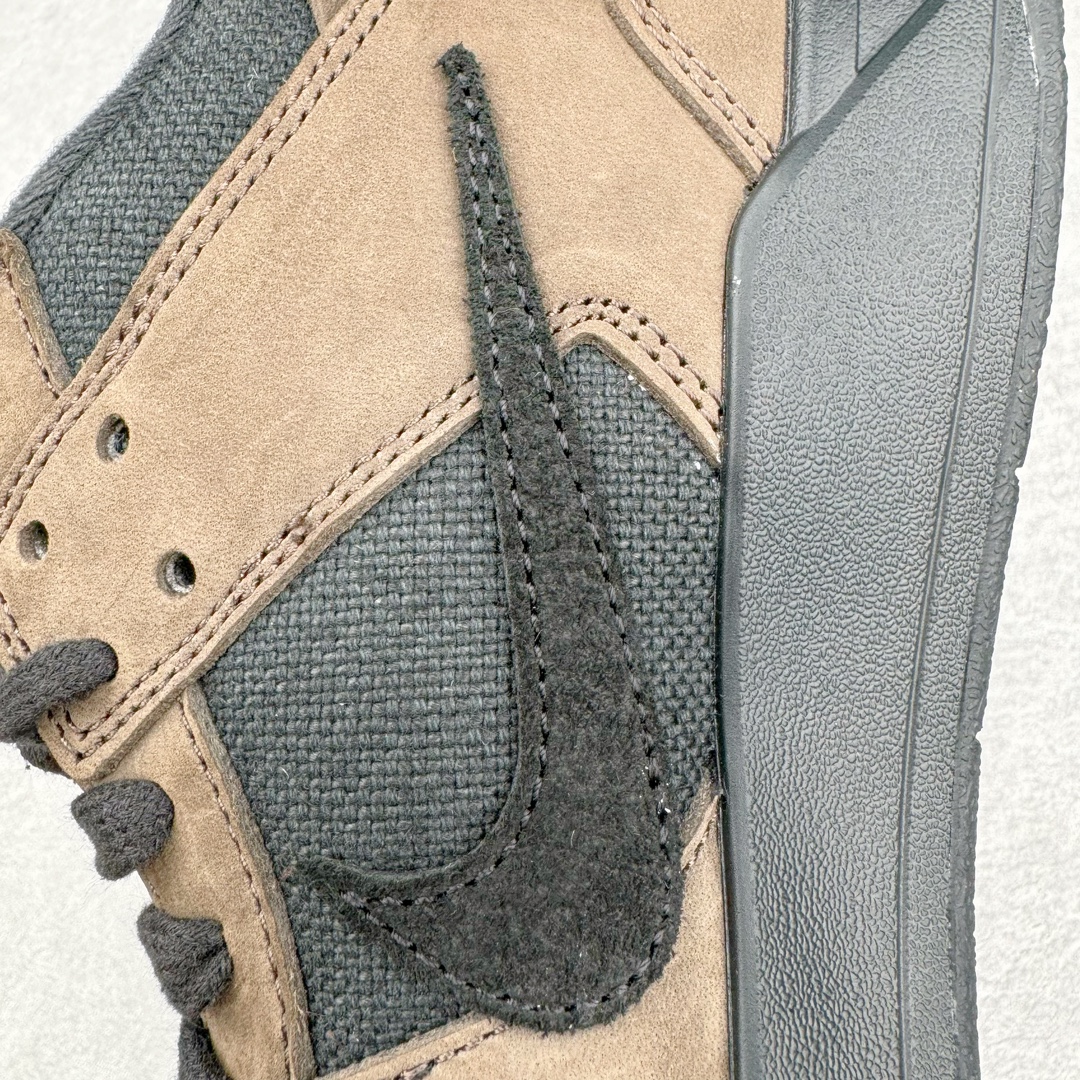 图片[18]-＃PK纯原 Travis Scott x Jordan AJ Cut The Check TS倒钩联名魔术贴篮球鞋 黑棕 FZ8117-204 注意默认配原盒盒子配套布袋不用加钱 退货丢失扣30元 原厂全套原楦原纸板冲刀磨具开发 原厂皮料加持 原厂港宝加持定型后跟R度完美 同源原厂电绣 鬼脸飞翼针数密度立体效果一致 百分百一致原鞋 原厂拉帮工艺 针距密度一致 后跟弧度收口自然不对折 极致一眼正品既视感 进口玻璃冲刀皮料裁剪零毛边 全鞋电脑针车工艺 品控清洁度最高QC检验标准 免检产品 原厂订购鞋盒、布袋、鞋标、防尘纸、鞋撑、鞋带 追求极致的原厂味道 配色方面采用白色为基础 搭配棕色框架呈现 完美还原了初代倒钩的配色设计 细节方面 标志性的反钩Swoosh采用米色点缀 鞋面还带有特殊的魔术贴细节 此外在鞋舌、后跟部分均带有Cactus Jack厂牌Logo 彰显鞋款特殊身份 尺码：36 36.5 37.5 38 38.5 39 40 40.5 41 42 42.5 43 44 44.5 45 46 47.5-选品中心