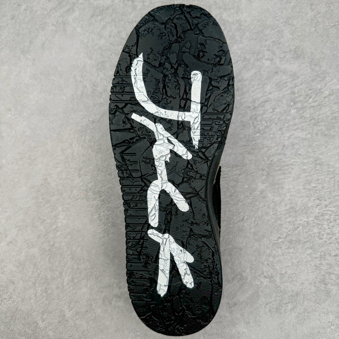 图片[9]-＃PK纯原 Travis Scott x Jordan AJ Cut The Check TS倒钩联名魔术贴篮球鞋 黑棕 FZ8117-204 注意默认配原盒盒子配套布袋不用加钱 退货丢失扣30元 原厂全套原楦原纸板冲刀磨具开发 原厂皮料加持 原厂港宝加持定型后跟R度完美 同源原厂电绣 鬼脸飞翼针数密度立体效果一致 百分百一致原鞋 原厂拉帮工艺 针距密度一致 后跟弧度收口自然不对折 极致一眼正品既视感 进口玻璃冲刀皮料裁剪零毛边 全鞋电脑针车工艺 品控清洁度最高QC检验标准 免检产品 原厂订购鞋盒、布袋、鞋标、防尘纸、鞋撑、鞋带 追求极致的原厂味道 配色方面采用白色为基础 搭配棕色框架呈现 完美还原了初代倒钩的配色设计 细节方面 标志性的反钩Swoosh采用米色点缀 鞋面还带有特殊的魔术贴细节 此外在鞋舌、后跟部分均带有Cactus Jack厂牌Logo 彰显鞋款特殊身份 尺码：36 36.5 37.5 38 38.5 39 40 40.5 41 42 42.5 43 44 44.5 45 46 47.5-选品中心