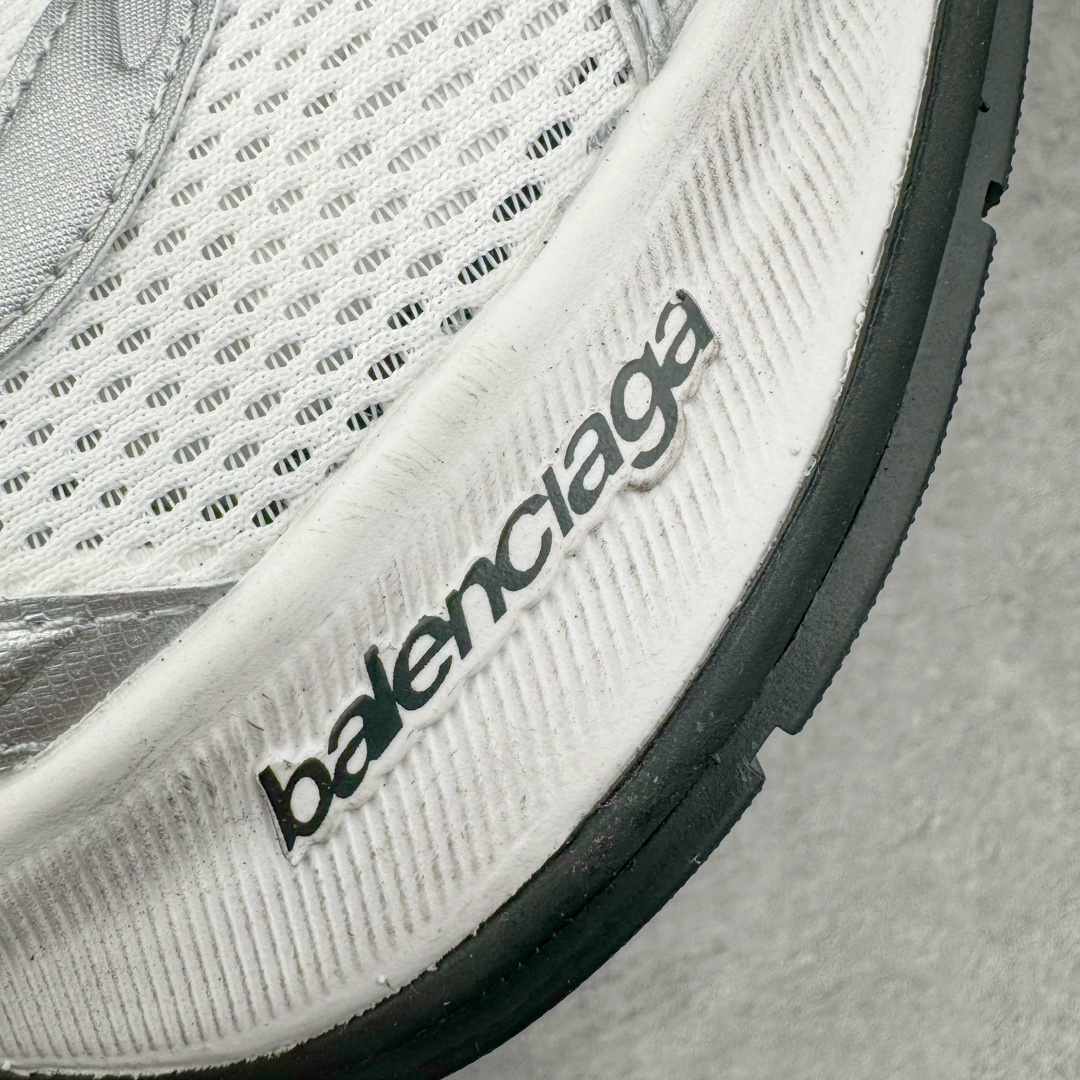 图片[12]-＃XA BALENCIAGA CIRCUIT 巴黎世家十三代圆头系带LOGO印花低帮老爹鞋 全套原纸板楦头开发 最原汁原味的灵魂版型 全鞋荧光划线卡点 胶水把控整洁度追求极致完美 每一双都是工艺品 多重QC质检 超越公司货的品控标准 实实在在的免检产品 原盒原配 正确字体电绣 粗细、位置、大小正确 侧边TPU 透气孔匹配意产原版 正确分离大底 TPU软底 原版一致大底LOGO 立体感十足 原厂皮料水洗做旧 采购原厂网纱 偏大一码 尺码：35 36 37 38 39 40 41 42 43 44 45 46-选品中心