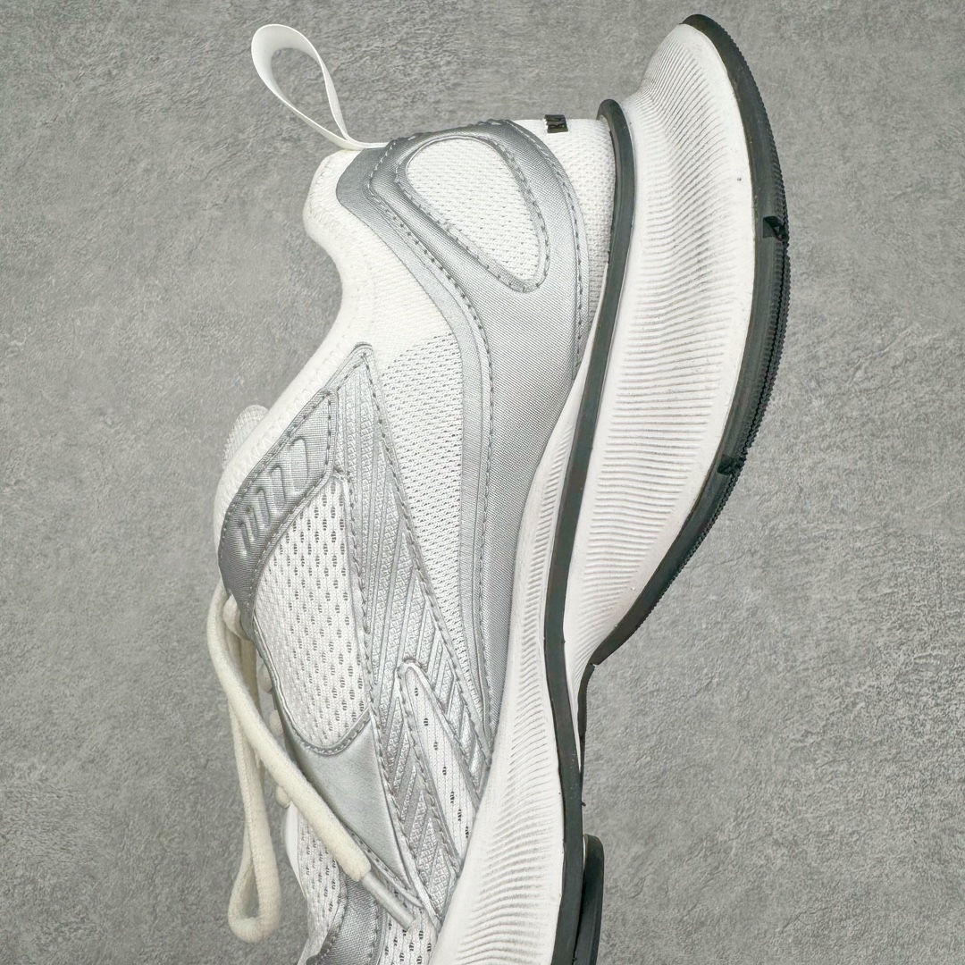 图片[7]-＃XA BALENCIAGA CIRCUIT 巴黎世家十三代圆头系带LOGO印花低帮老爹鞋 全套原纸板楦头开发 最原汁原味的灵魂版型 全鞋荧光划线卡点 胶水把控整洁度追求极致完美 每一双都是工艺品 多重QC质检 超越公司货的品控标准 实实在在的免检产品 原盒原配 正确字体电绣 粗细、位置、大小正确 侧边TPU 透气孔匹配意产原版 正确分离大底 TPU软底 原版一致大底LOGO 立体感十足 原厂皮料水洗做旧 采购原厂网纱 偏大一码 尺码：35 36 37 38 39 40 41 42 43 44 45 46-选品中心