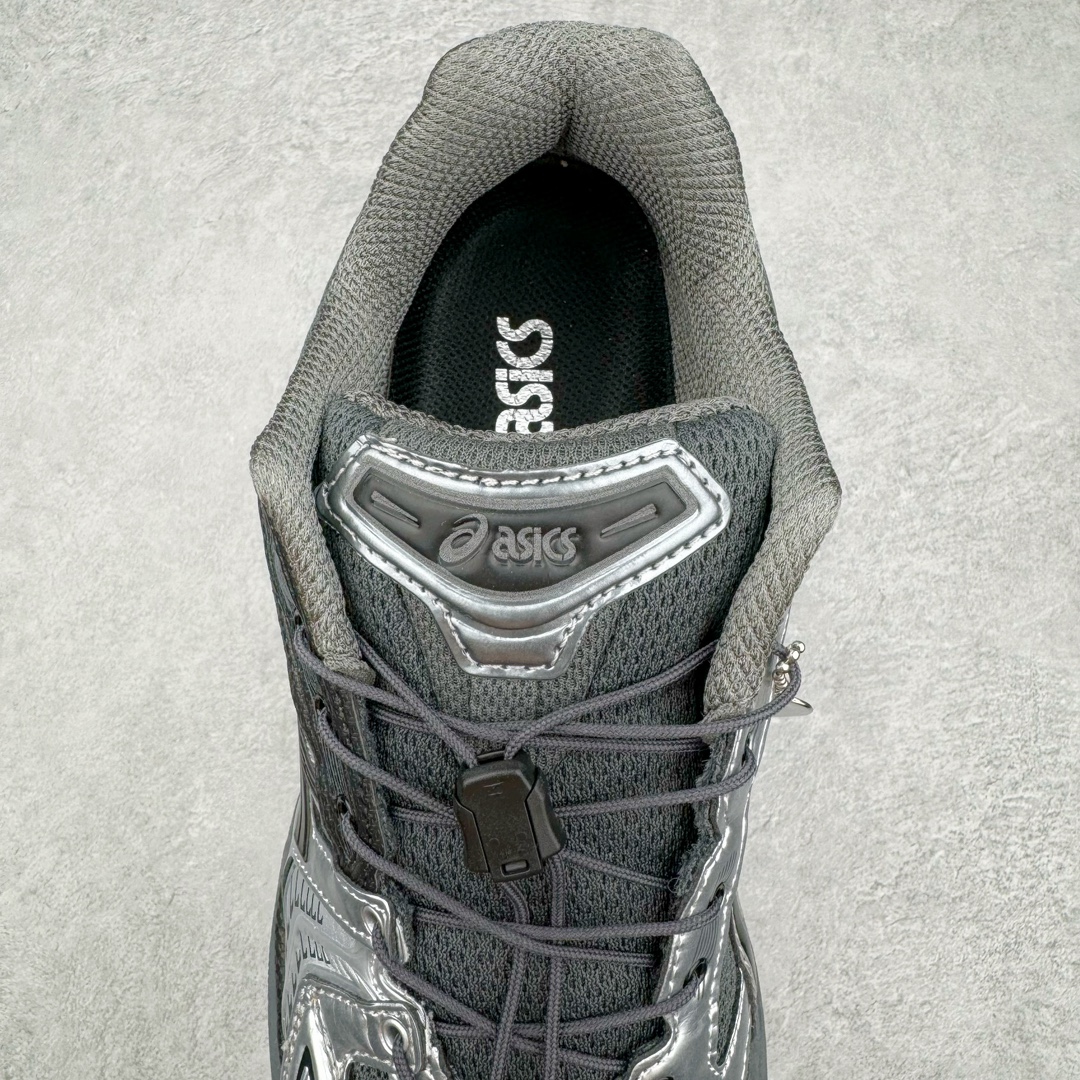 图片[5]-ASICS GEL-KAYANO 14 亚瑟士系列轻量缓震休闲运动跑步鞋 设计师 Hidenori Yamashita 以「Flash」一词为灵感，创造出未来感金属色鞋面，改造升级内在性能，由内而外全面革新，为 GEL-KAYANO 家族传承及经典跑鞋文化的延续，创下里程碑式作品。ASICS GEL – KAYANO 14 跑鞋重新诠释了复古的跑步形状，并以其 2000 年代后期的美学理念重新铺装，银色与蓝色的鞋面极为高档.网面铺陈与鞋面、鞋头多处细节位增添了透气性。ASICS GEL – KAYANO 14的鞋后跟部中底上以及多密度耐磨鞋底增加了 GEL 缓震胶，提供高抗冲击性、缓冲性、可保护脚部免受地面冲击的影响，穿着舒适性十足「入手同款」尺码：35.5 36 37 37.5 38 39 39.5 40.5 41.5 42 42.5 43.5 44 45-选品中心