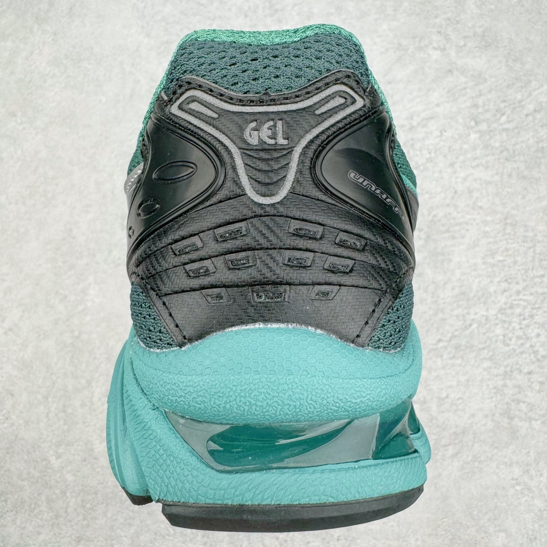 图片[8]-ASICS GEL-KAYANO 14 亚瑟士系列轻量缓震休闲运动跑步鞋 设计师 Hidenori Yamashita 以「Flash」一词为灵感，创造出未来感金属色鞋面，改造升级内在性能，由内而外全面革新，为 GEL-KAYANO 家族传承及经典跑鞋文化的延续，创下里程碑式作品。ASICS GEL – KAYANO 14 跑鞋重新诠释了复古的跑步形状，并以其 2000 年代后期的美学理念重新铺装，银色与蓝色的鞋面极为高档.网面铺陈与鞋面、鞋头多处细节位增添了透气性。ASICS GEL – KAYANO 14的鞋后跟部中底上以及多密度耐磨鞋底增加了 GEL 缓震胶，提供高抗冲击性、缓冲性、可保护脚部免受地面冲击的影响，穿着舒适性十足「入手同款」尺码：35.5 36 37 37.5 38 39 39.5 40.5 41.5 42 42.5 43.5 44 45-选品中心