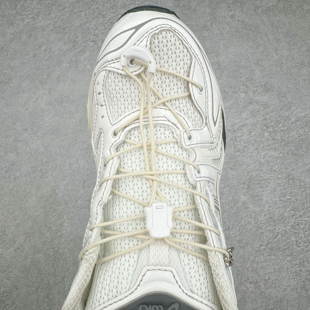 图片[4]-ASICS GEL-KAYANO 14 亚瑟士系列轻量缓震休闲运动跑步鞋 设计师 Hidenori Yamashita 以「Flash」一词为灵感，创造出未来感金属色鞋面，改造升级内在性能，由内而外全面革新，为 GEL-KAYANO 家族传承及经典跑鞋文化的延续，创下里程碑式作品。ASICS GEL – KAYANO 14 跑鞋重新诠释了复古的跑步形状，并以其 2000 年代后期的美学理念重新铺装，银色与蓝色的鞋面极为高档.网面铺陈与鞋面、鞋头多处细节位增添了透气性。ASICS GEL – KAYANO 14的鞋后跟部中底上以及多密度耐磨鞋底增加了 GEL 缓震胶，提供高抗冲击性、缓冲性、可保护脚部免受地面冲击的影响，穿着舒适性十足「入手同款」尺码：35.5 36 37 37.5 38 39 39.5 40.5 41.5 42 42.5 43.5 44 45-选品中心