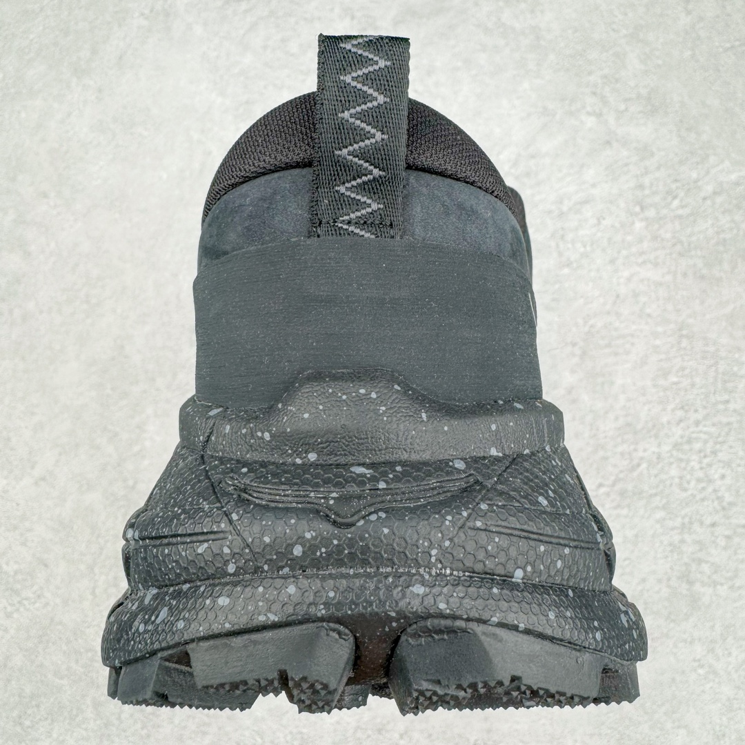 图片[8]-＃X版纯原 HOKA ONE ONE Tor Uitra Low 托亚潮流户外越野登山功能鞋 鞋款利用机能、户外、复古元素将都市型格与户外机能无缝结合 既能自由穿梭于城市的钢筋水泥之间 也能轻松演绎山系潮流搭配 全粒面皮革结合模压鞋口 提升持久耐穿度 直至鞋头的鞋带设计 舒适灵活的调节 搭配鞋头处HOKA ONE ONE飞翼纹饰 营造了个性十足的张扬气场 Tor Ultra 配备 Vibram® 鞋底与 EVA 和RMAT® 中底 给穿著者最佳的抓地力及舒适性 另外中底的金属摇杆可稳定脚部行程 当走过崎岖山路时依然让脚部得到平稳的感觉 而整对鞋以皮革和耐用尼龙布材打造 与坚固的鞋底相结合 可以牢固地支撑脚部和脚踝 另外外层搭载的Event技术 保持鞋履防水以及鞋内透气作用 尺码：36 36.5 37.5 38 38.5 39 40 40.5 41 42 42.5 43 44 44.5 45-选品中心