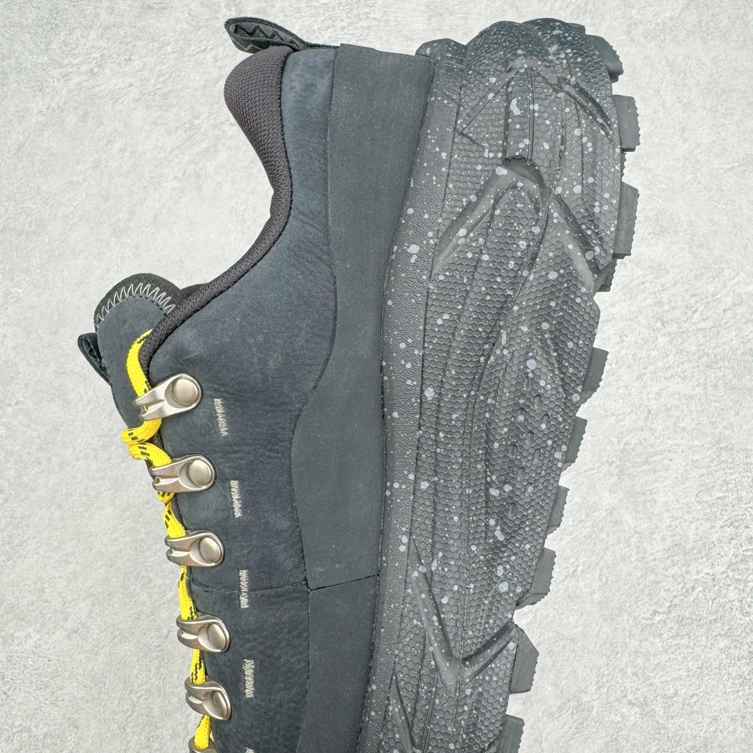 图片[7]-＃X版纯原 HOKA ONE ONE Tor Uitra Low 托亚潮流户外越野登山功能鞋 鞋款利用机能、户外、复古元素将都市型格与户外机能无缝结合 既能自由穿梭于城市的钢筋水泥之间 也能轻松演绎山系潮流搭配 全粒面皮革结合模压鞋口 提升持久耐穿度 直至鞋头的鞋带设计 舒适灵活的调节 搭配鞋头处HOKA ONE ONE飞翼纹饰 营造了个性十足的张扬气场 Tor Ultra 配备 Vibram® 鞋底与 EVA 和RMAT® 中底 给穿著者最佳的抓地力及舒适性 另外中底的金属摇杆可稳定脚部行程 当走过崎岖山路时依然让脚部得到平稳的感觉 而整对鞋以皮革和耐用尼龙布材打造 与坚固的鞋底相结合 可以牢固地支撑脚部和脚踝 另外外层搭载的Event技术 保持鞋履防水以及鞋内透气作用 尺码：36 36.5 37.5 38 38.5 39 40 40.5 41 42 42.5 43 44 44.5 45-选品中心