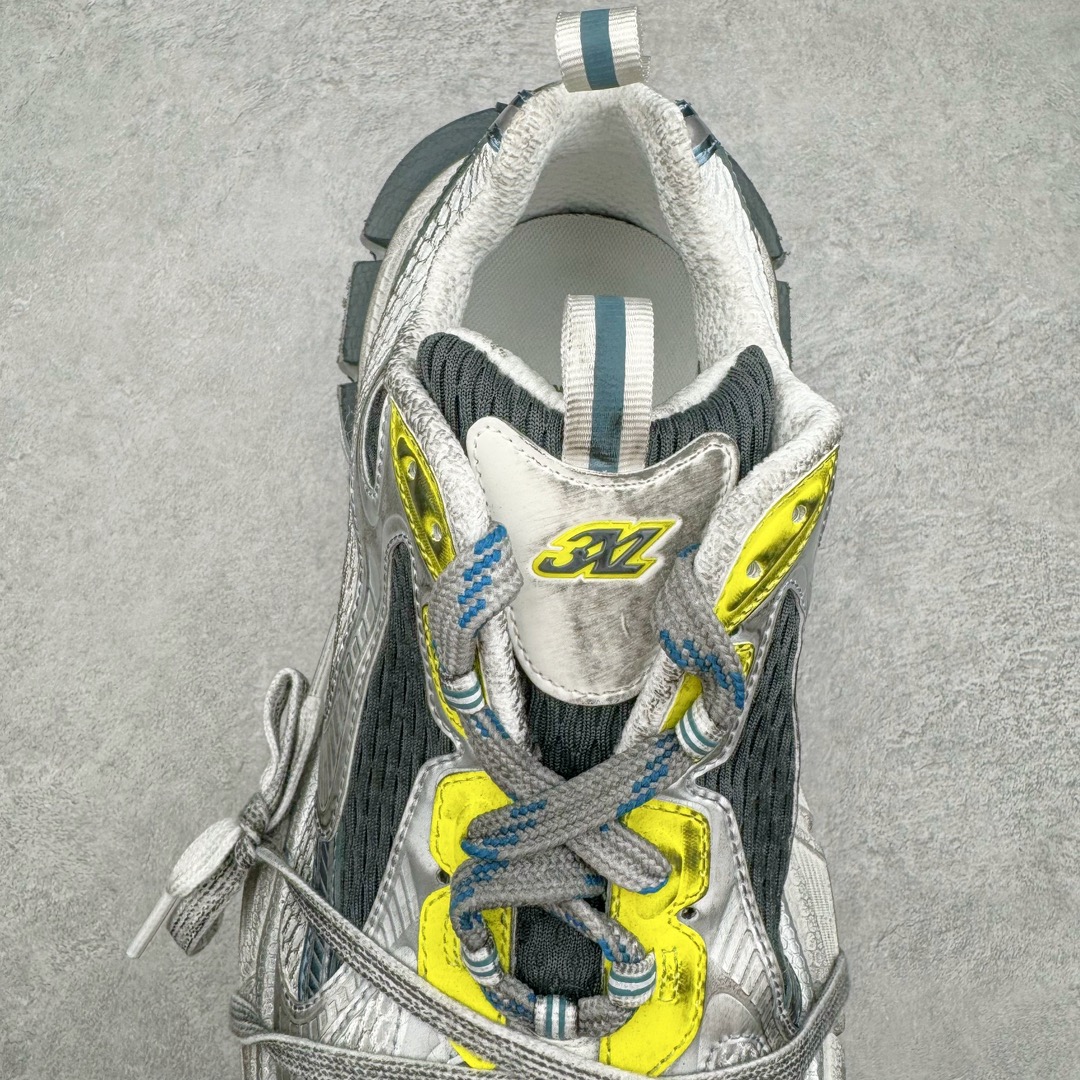 图片[5]-＃OG纯原 BALENCIAGA 3XL Sneakers 巴黎世家十代网布系带低帮走秀复古老爹鞋 黑色闪钻 全套原纸板楦头开发 最原汁原味的灵魂版型 全鞋荧光划线卡点 胶水把控整洁度追求极致完美 每一双都是工艺品 多重QC质检 超越公司货的品控标准 实实在在的免检产品 原盒原配 正确字体电绣 粗细、位置、大小正确 侧边TPU 透气孔匹配意产原版 正确分离大底 TPU软底 原版一致大底LOGO 立体感十足 原厂皮料水洗做旧 采购原厂网纱 不含皮革 网布材料和聚氨酯 磨损效果 鞋头边缘和后帮 Balenciaga 徽标 鞋面和后跟凸印尺码 鞋舌 3XL 橡胶品牌标识和反光细节 鞋帮拉袢和鞋舌拉祥 配反光细节 备用鞋带在鞋履前侧 可在穿着前取下 便于不同造型搭配 正常尺码 尺码：35 36 37 38 39 40 41 42 43 44 45 46-选品中心