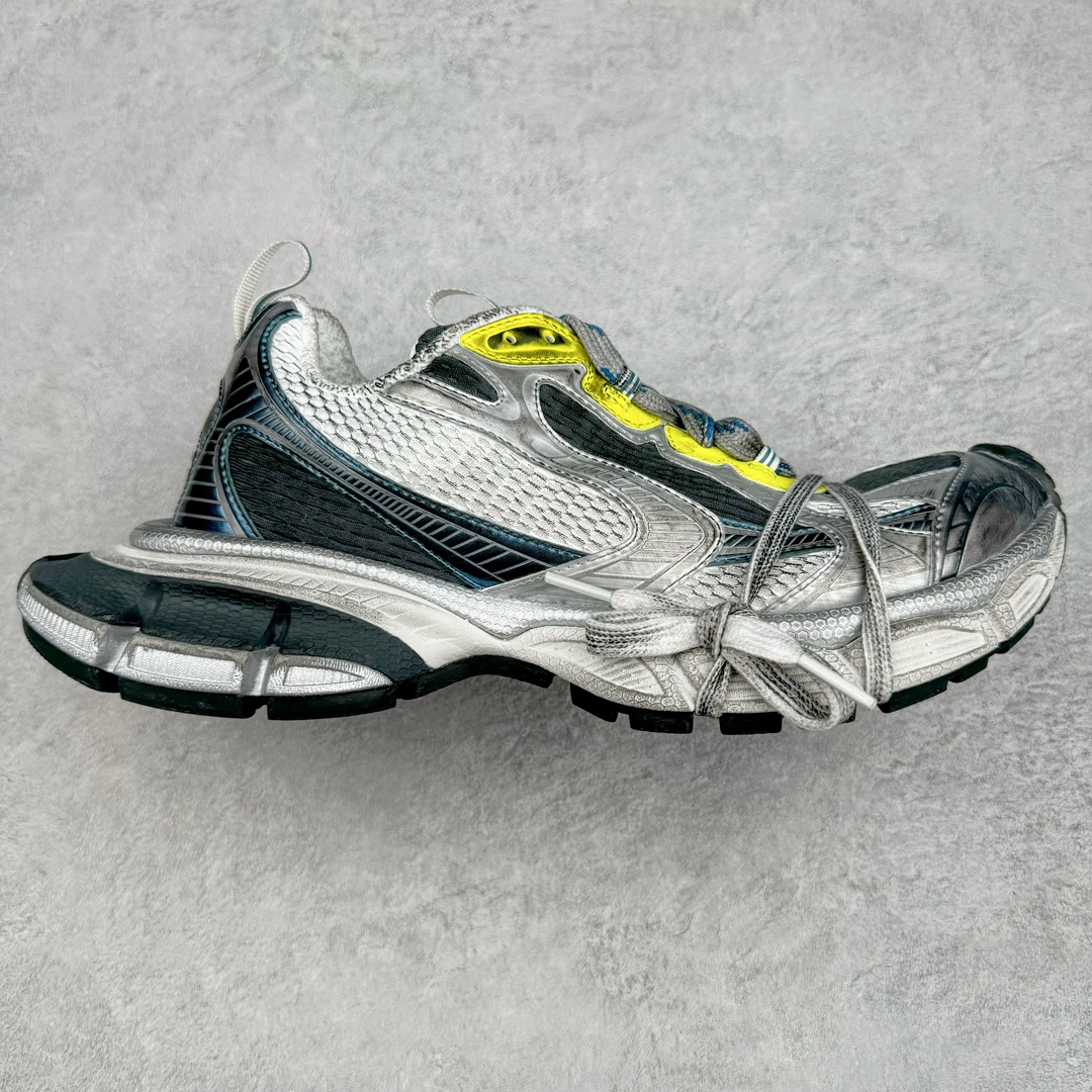 ＃OG纯原 BALENCIAGA 3XL Sneakers 巴黎世家十代网布系带低帮走秀复古老爹鞋 黑色闪钻 全套原纸板楦头开发 最原汁原味的灵魂版型 全鞋荧光划线卡点 胶水把控整洁度追求极致完美 每一双都是工艺品 多重QC质检 超越公司货的品控标准 实实在在的免检产品 原盒原配 正确字体电绣 粗细、位置、大小正确 侧边TPU 透气孔匹配意产原版 正确分离大底 TPU软底 原版一致大底LOGO 立体感十足 原厂皮料水洗做旧 采购原厂网纱 不含皮革 网布材料和聚氨酯 磨损效果 鞋头边缘和后帮 Balenciaga 徽标 鞋面和后跟凸印尺码 鞋舌 3XL 橡胶品牌标识和反光细节 鞋帮拉袢和鞋舌拉祥 配反光细节 备用鞋带在鞋履前侧 可在穿着前取下 便于不同造型搭配 正常尺码 尺码：35 36 37 38 39 40 41 42 43 44 45 46-选品中心