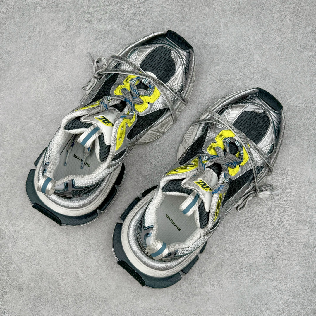 图片[3]-＃OG纯原 BALENCIAGA 3XL Sneakers 巴黎世家十代网布系带低帮走秀复古老爹鞋 黑色闪钻 全套原纸板楦头开发 最原汁原味的灵魂版型 全鞋荧光划线卡点 胶水把控整洁度追求极致完美 每一双都是工艺品 多重QC质检 超越公司货的品控标准 实实在在的免检产品 原盒原配 正确字体电绣 粗细、位置、大小正确 侧边TPU 透气孔匹配意产原版 正确分离大底 TPU软底 原版一致大底LOGO 立体感十足 原厂皮料水洗做旧 采购原厂网纱 不含皮革 网布材料和聚氨酯 磨损效果 鞋头边缘和后帮 Balenciaga 徽标 鞋面和后跟凸印尺码 鞋舌 3XL 橡胶品牌标识和反光细节 鞋帮拉袢和鞋舌拉祥 配反光细节 备用鞋带在鞋履前侧 可在穿着前取下 便于不同造型搭配 正常尺码 尺码：35 36 37 38 39 40 41 42 43 44 45 46-选品中心