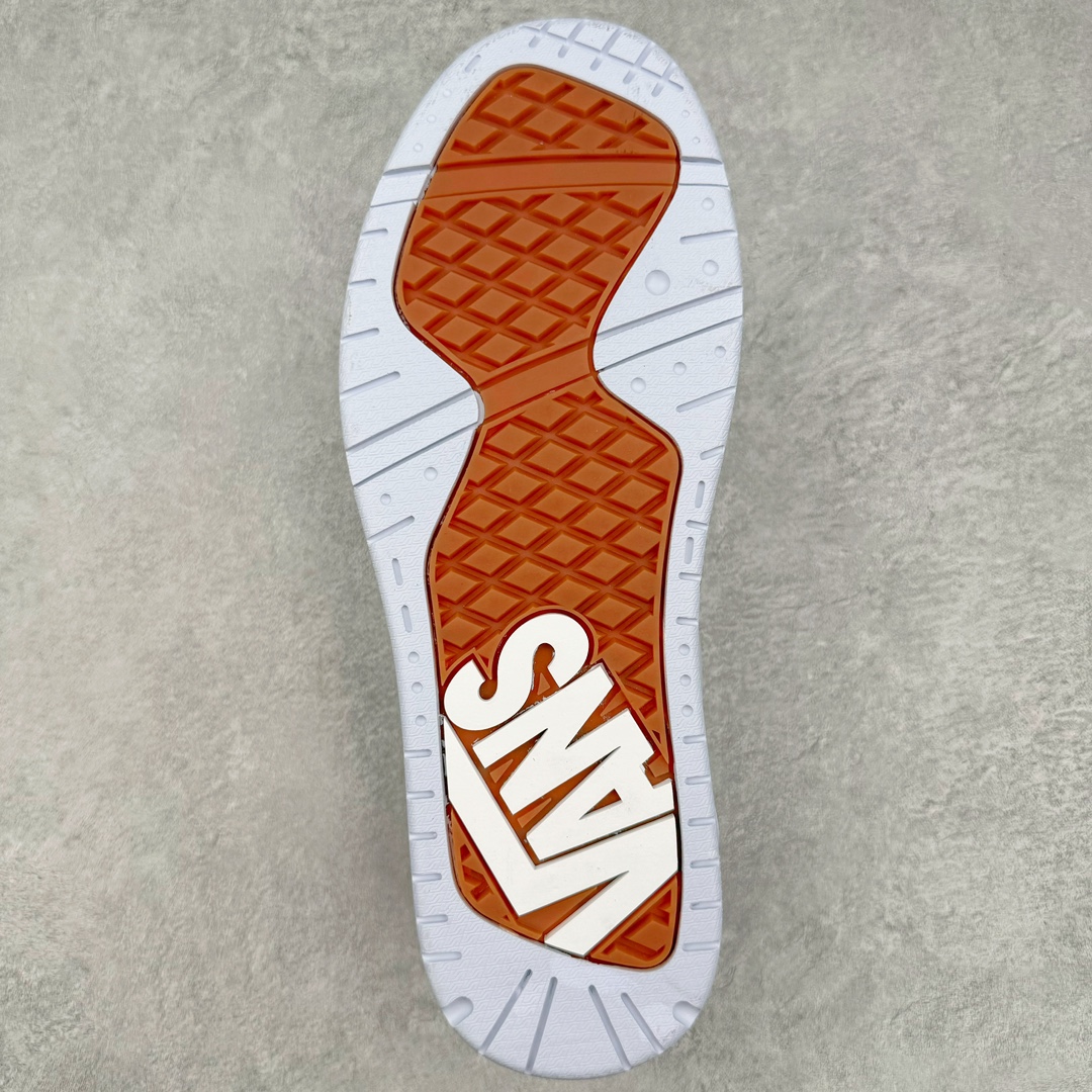 图片[9]-Vans Hylane 系列 全新鞋型 美式复古运动鞋 深入挖掘Vans充满宝藏的档案我们带来全新鞋型Hylane，构建与99年的鞋型Upland之上用标志性侧边条纹打造，充满Y2K和复古质感的全新造型小窗私聊解锁清新蓝灰和黑白配色。 货号：VN000D1J689 货号：VN000D269X1 货号：VN000D1J9DH 尺码：36 36.5 37 38 38.5 39 40 40.5 41 42 42.5 43 44 45 正常码-选品中心