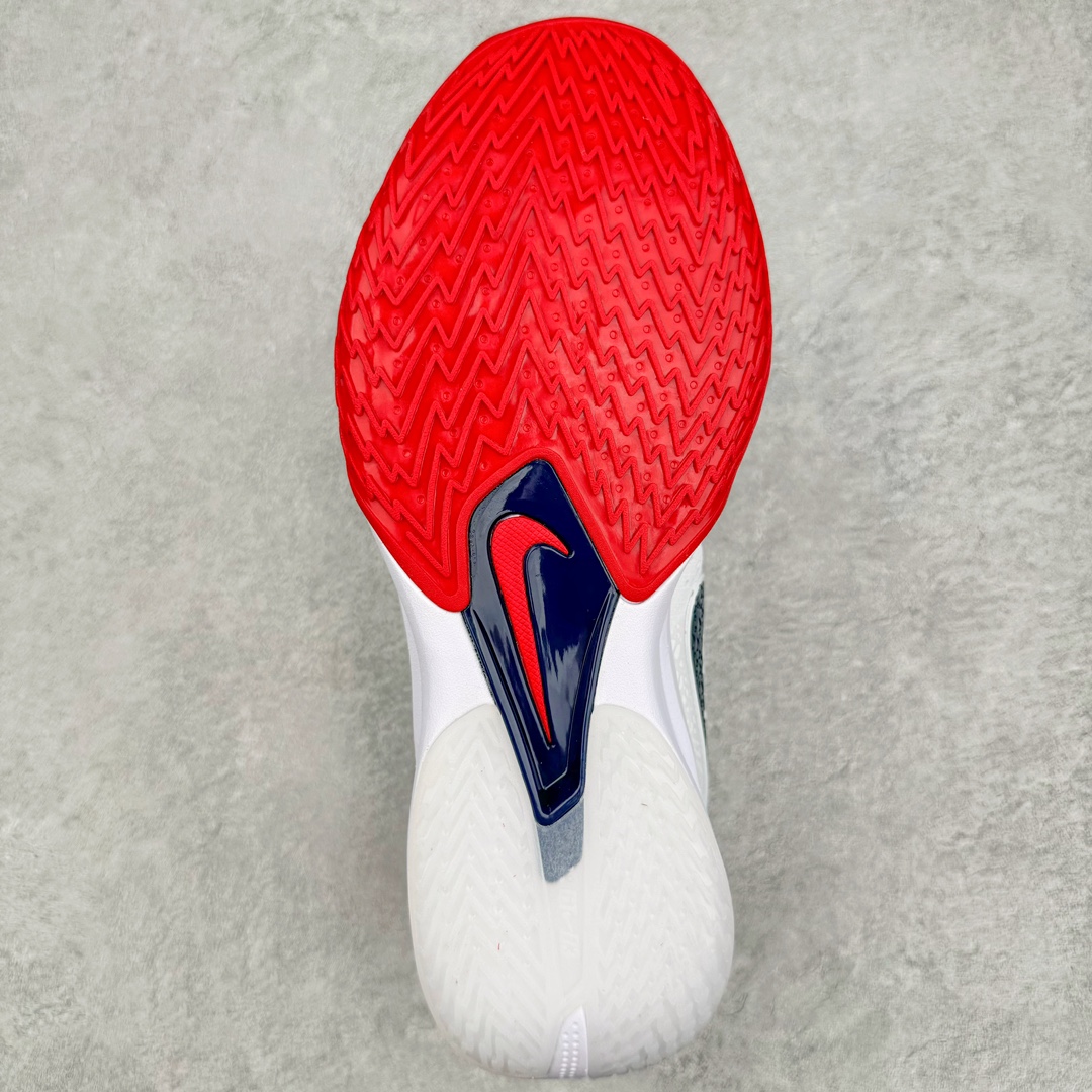 图片[9]-＃F版 NK G.T. Cut 3 EP GT3代实战篮球鞋 DV2913-103 该鞋款采用出众回弹设计 为切入、转向和移步篮筐提供出色的能量回馈 回弹性能带来弹力充沛的迈步体验 助你爆发疾速 全掌型 ZoomX 泡绵 缔造弹力出众的轻盈迈步体验 助你在比赛升温时能够急速快攻 驰骋全场 鞋面绳线与鞋带相结合 有助稳固前足 后跟搭配加垫鞋口 为脚踝营造舒适稳固感受 全掌型 ZoomX 泡绵 能够带来出众的能量回馈 前足外侧采用精巧塑料覆面 在瞬间爆发时提供稳固脚感 尺码：39 40 40.5 41 42 42.5 43 44 44.5 45 46-选品中心
