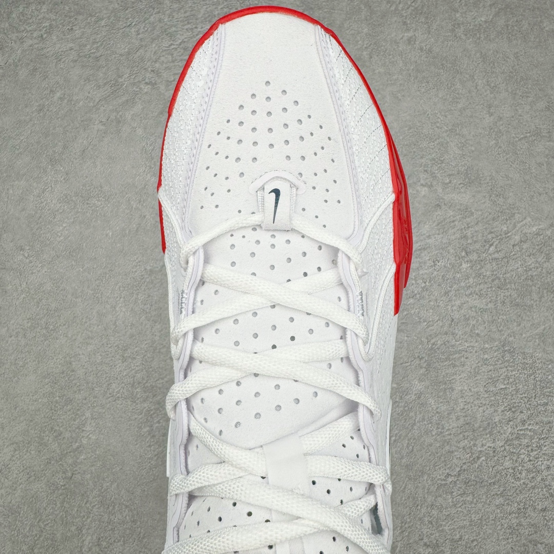 图片[4]-＃F版 NK G.T. Cut 3 EP GT3代实战篮球鞋 DV2913-103 该鞋款采用出众回弹设计 为切入、转向和移步篮筐提供出色的能量回馈 回弹性能带来弹力充沛的迈步体验 助你爆发疾速 全掌型 ZoomX 泡绵 缔造弹力出众的轻盈迈步体验 助你在比赛升温时能够急速快攻 驰骋全场 鞋面绳线与鞋带相结合 有助稳固前足 后跟搭配加垫鞋口 为脚踝营造舒适稳固感受 全掌型 ZoomX 泡绵 能够带来出众的能量回馈 前足外侧采用精巧塑料覆面 在瞬间爆发时提供稳固脚感 尺码：39 40 40.5 41 42 42.5 43 44 44.5 45 46-选品中心