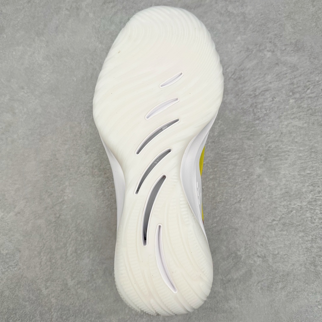 图片[9]-AD Adizero Select 2.0 团队实战篮球鞋 一体成型的鞋面由多种轻质材料制作而成，保证轻量化的同时提供出色的透气性，配合支撑条，兼顾耐用度以及支撑性。鞋舌下半部分网眼面积更大，上半部分的填充则相对饱满，满足实战中所需要的透气以及包裹感。采用 Lightstrike 中底，兼顾轻量化的同时，提供充分的缓震响应，可以更为灵敏的应对赛场上的多变局面。尺码：40 40.5 41 42 42.5 43 44 44.5 45 46-选品中心