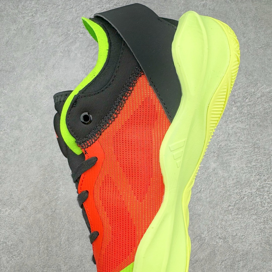 图片[7]-AD Adizero Select 2.0 团队实战篮球鞋 一体成型的鞋面由多种轻质材料制作而成，保证轻量化的同时提供出色的透气性，配合支撑条，兼顾耐用度以及支撑性。鞋舌下半部分网眼面积更大，上半部分的填充则相对饱满，满足实战中所需要的透气以及包裹感。采用 Lightstrike 中底，兼顾轻量化的同时，提供充分的缓震响应，可以更为灵敏的应对赛场上的多变局面。尺码：40 40.5 41 42 42.5 43 44 44.5 45 46-选品中心