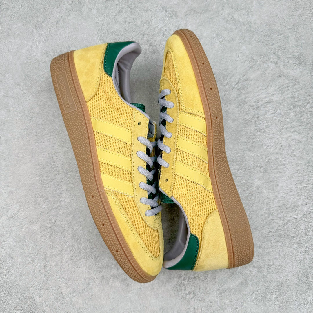 图片[3]-AD Originals Handball SPZL 手球运动员系列百搭休闲运动板鞋 II0056 这款来自阿迪达斯的这款HANDBALL SPZL前身是一双手球运动鞋，这一次拿来复刻，所以鞋面的主要色彩选用了黑色， 鞋面外侧除了Spezial字母之外还有三叶草标志。Handball SPZL作为复古手球训练鞋与作为室内足球鞋的Samba有着异曲同工之处，但是质感更为出众的鞋身以及丰富的配色选择比起Samba来讲可以说是更胜一筹了！尺码：36 36⅔ 37⅓ 38 38⅔ 39⅓ 40 40⅔ 41⅓ 42 42⅔ 43⅓ 44 45-选品中心