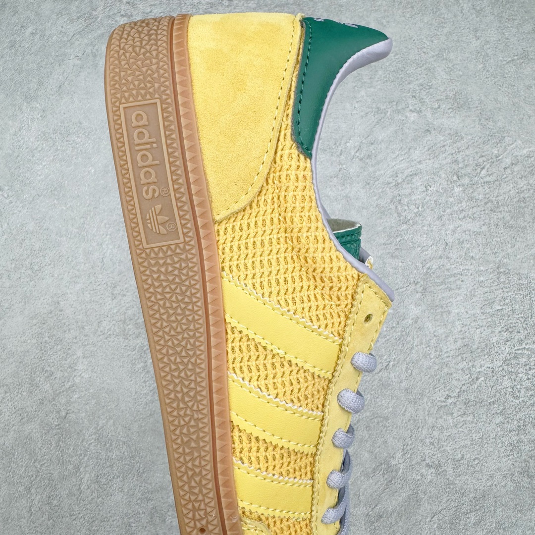 图片[6]-AD Originals Handball SPZL 手球运动员系列百搭休闲运动板鞋 II0056 这款来自阿迪达斯的这款HANDBALL SPZL前身是一双手球运动鞋，这一次拿来复刻，所以鞋面的主要色彩选用了黑色， 鞋面外侧除了Spezial字母之外还有三叶草标志。Handball SPZL作为复古手球训练鞋与作为室内足球鞋的Samba有着异曲同工之处，但是质感更为出众的鞋身以及丰富的配色选择比起Samba来讲可以说是更胜一筹了！尺码：36 36⅔ 37⅓ 38 38⅔ 39⅓ 40 40⅔ 41⅓ 42 42⅔ 43⅓ 44 45-选品中心