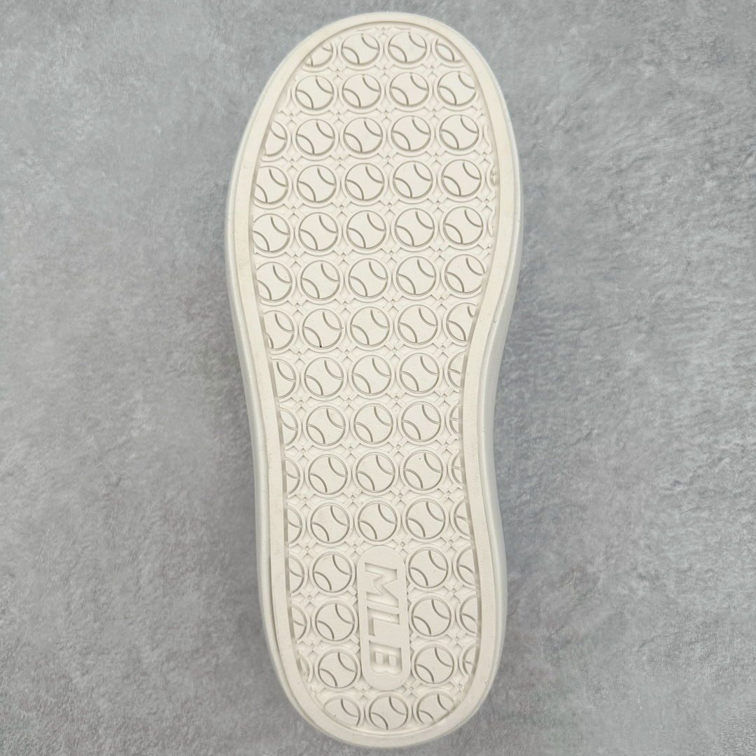 图片[9]-NY美国榄球洋基队New York Yankees x MLB Big Ball Chunky Mask Sandal 系列厚底老爹风魔术贴镂空休闲运动慢凉鞋鞋 MLB以150多年传统的美国职业棒球大联盟为创作蓝本，韩流大热CHUCKY鞋款作基调，特意采用6cm加厚鞋底，并注入多个MLB独有的美式棒球文化的细节设计，打造出时尚外观，尽显独特而强烈的时尚格调。 MLB重新演译美国职业棒球大联盟中的术语「BIG BALL」，特意保留MLB标志性的NY Yankee、LA Dodgers、Boston Red Sox等多队知名棒球队Logo，以「Mega Logo」的形式展现在鞋面设计上。MLB老爹鞋具有耐用的柔软鞋面和厚实的弹性鞋垫，提供舒适的抓地力。与传统的老爹鞋不同，它看起来感觉很重，其实很舒适轻巧。采用的6cm高的鞋垫，也具有长腿效果。尺码：35 36 36.5 37.5 38 38.5 39 40 40.5 41 42 42.5 43 44 44.5 45-选品中心