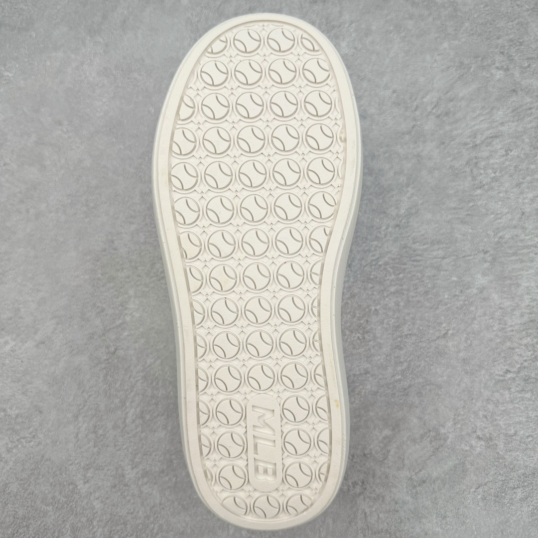 图片[9]-NY美国榄球洋基队New York Yankees x MLB Big Ball Chunky Mask Sandal 系列厚底老爹风魔术贴镂空休闲运动慢凉鞋鞋 MLB以150多年传统的美国职业棒球大联盟为创作蓝本，韩流大热CHUCKY鞋款作基调，特意采用6cm加厚鞋底，并注入多个MLB独有的美式棒球文化的细节设计，打造出时尚外观，尽显独特而强烈的时尚格调。 MLB重新演译美国职业棒球大联盟中的术语「BIG BALL」，特意保留MLB标志性的NY Yankee、LA Dodgers、Boston Red Sox等多队知名棒球队Logo，以「Mega Logo」的形式展现在鞋面设计上。MLB老爹鞋具有耐用的柔软鞋面和厚实的弹性鞋垫，提供舒适的抓地力。与传统的老爹鞋不同，它看起来感觉很重，其实很舒适轻巧。采用的6cm高的鞋垫，也具有长腿效果。尺码：35 36 36.5 37.5 38 38.5 39 40 40.5 41 42 42.5 43 44 44.5 45-选品中心