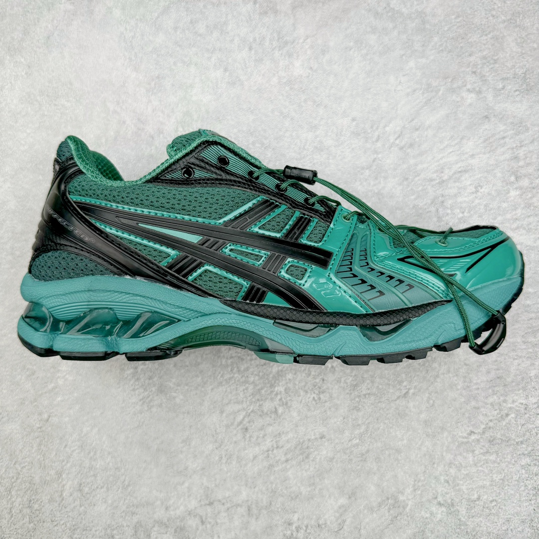 图片[8]-ASICS GEL-KAYANO 14 亚瑟士系列轻量缓震休闲运动跑步鞋 设计师 Hidenori Yamashita 以「Flash」一词为灵感，创造出未来感金属色鞋面，改造升级内在性能，由内而外全面革新，为 GEL-KAYANO 家族传承及经典跑鞋文化的延续，创下里程碑式作品。ASICS GEL – KAYANO 14 跑鞋重新诠释了复古的跑步形状，并以其 2000 年代后期的美学理念重新铺装，银色与蓝色的鞋面极为高档.网面铺陈与鞋面、鞋头多处细节位增添了透气性。ASICS GEL – KAYANO 14的鞋后跟部中底上以及多密度耐磨鞋底增加了 GEL 缓震胶，提供高抗冲击性、缓冲性、可保护脚部免受地面冲击的影响，穿着舒适性十足「入手同款」尺码：35.5 36 37 37.5 38 39 39.5 40.5 41.5 42 42.5 43.5 44 45-选品中心