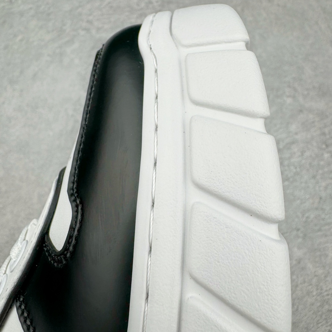 图片[12]-𝐏𝐑𝐀𝐃𝐀 普拉达春夏系列 专柜新款厚底松糕运动鞋系列外形是廓形设计 轮廓类似麦昆 厚底 鞋头饱满 宽版设计 底子是软弹那种 非常非常舒适 又觉得白色既运动 又可以休闲商务 日常便鞋最合适不过了 将艺术家Peterdepotter创作的标语纹样应用到鞋身设计加上了著名三角形徽标格外好看目普拉达 鞋面：布料进口防水降落伞 大底：TPU发泡大底 内里：进口羊皮内里 全新官方一致全套包装 尺码：35 36 37 38 39 40 41 42 43 44 45-选品中心