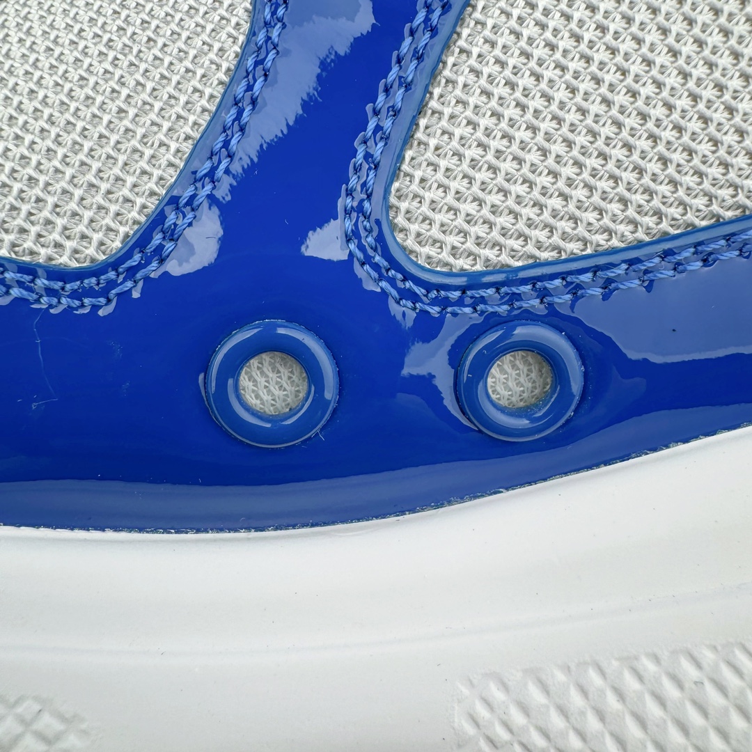 图片[10]-Prada America\’s Cup 普拉达 运动鞋经过重新设计 全新面料和颜色为它注入新的当代精神 这款航海风系带运动鞋 最初在上世纪90年代为LunaRossa船员设计 现在以彩色橡胶和Bike织物重新演绎 Prada LineaRossa徽标彰显经典态度 尺码：38-46-选品中心