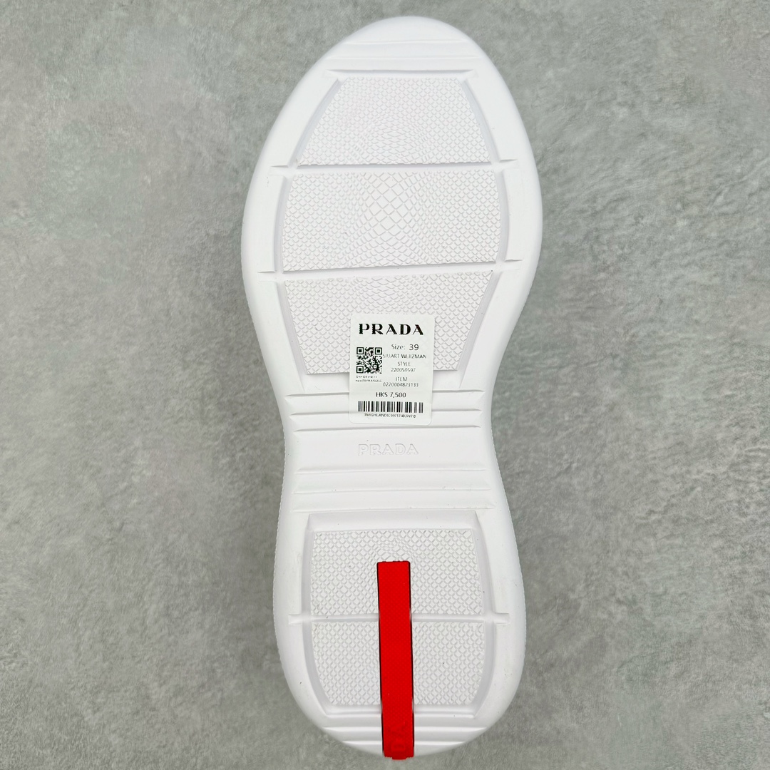 图片[9]-Prada America\’s Cup 普拉达 运动鞋经过重新设计 全新面料和颜色为它注入新的当代精神 这款航海风系带运动鞋 最初在上世纪90年代为LunaRossa船员设计 现在以彩色橡胶和Bike织物重新演绎 Prada LineaRossa徽标彰显经典态度 尺码：38-46-选品中心