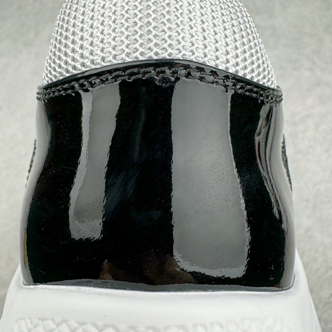 图片[10]-Prada America\’s Cup 普拉达 运动鞋经过重新设计 全新面料和颜色为它注入新的当代精神 这款航海风系带运动鞋 最初在上世纪90年代为LunaRossa船员设计 现在以彩色橡胶和Bike织物重新演绎 Prada LineaRossa徽标彰显经典态度 尺码：38-46-选品中心