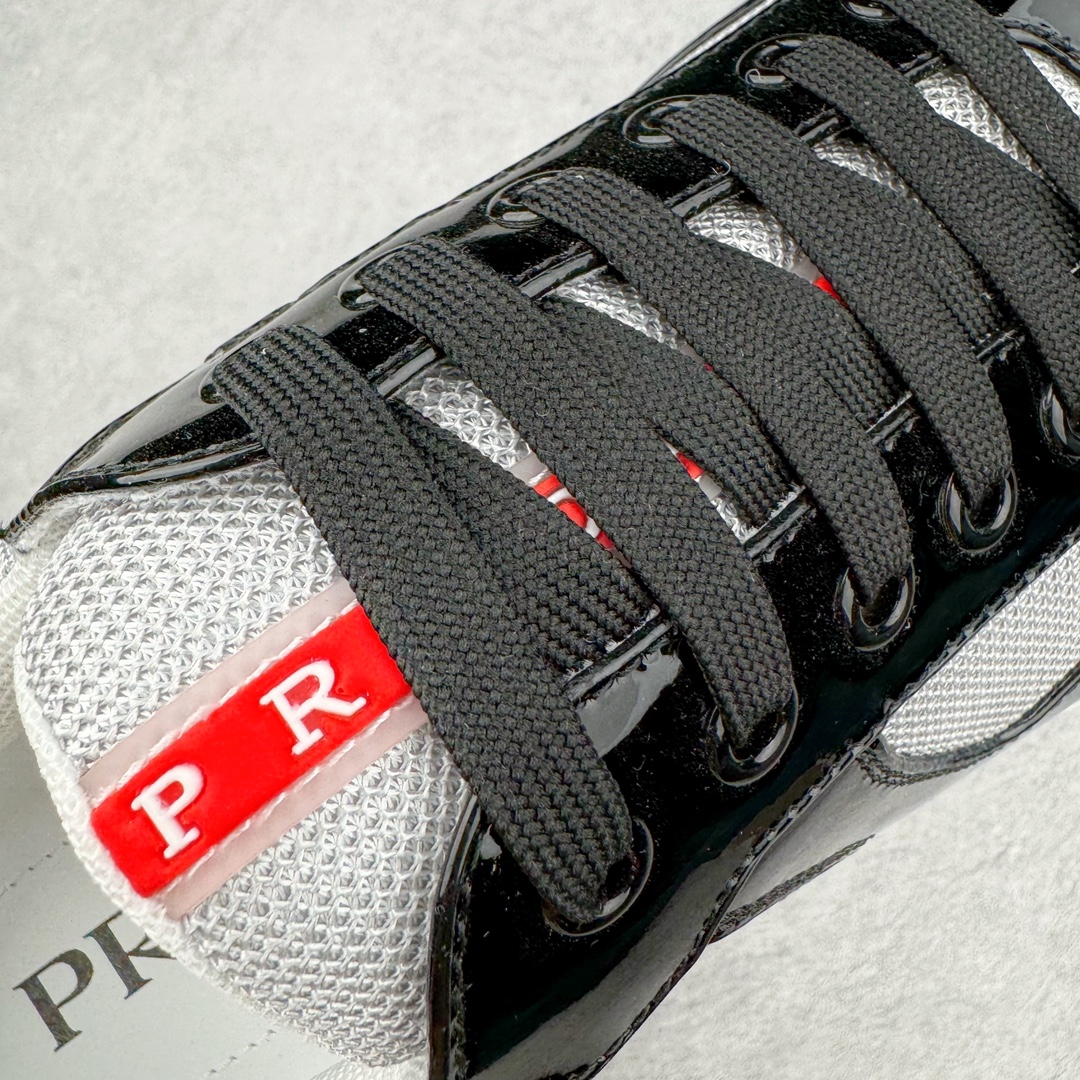 图片[12]-Prada America\’s Cup 普拉达 运动鞋经过重新设计 全新面料和颜色为它注入新的当代精神 这款航海风系带运动鞋 最初在上世纪90年代为LunaRossa船员设计 现在以彩色橡胶和Bike织物重新演绎 Prada LineaRossa徽标彰显经典态度 尺码：38-46-选品中心