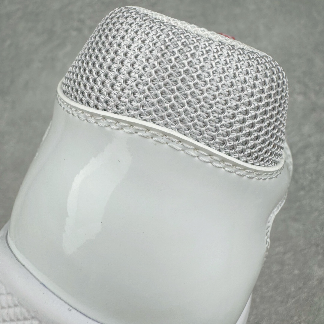 图片[11]-Prada America\’s Cup 普拉达 运动鞋经过重新设计 全新面料和颜色为它注入新的当代精神 这款航海风系带运动鞋 最初在上世纪90年代为LunaRossa船员设计 现在以彩色橡胶和Bike织物重新演绎 Prada LineaRossa徽标彰显经典态度 尺码：38-46-选品中心