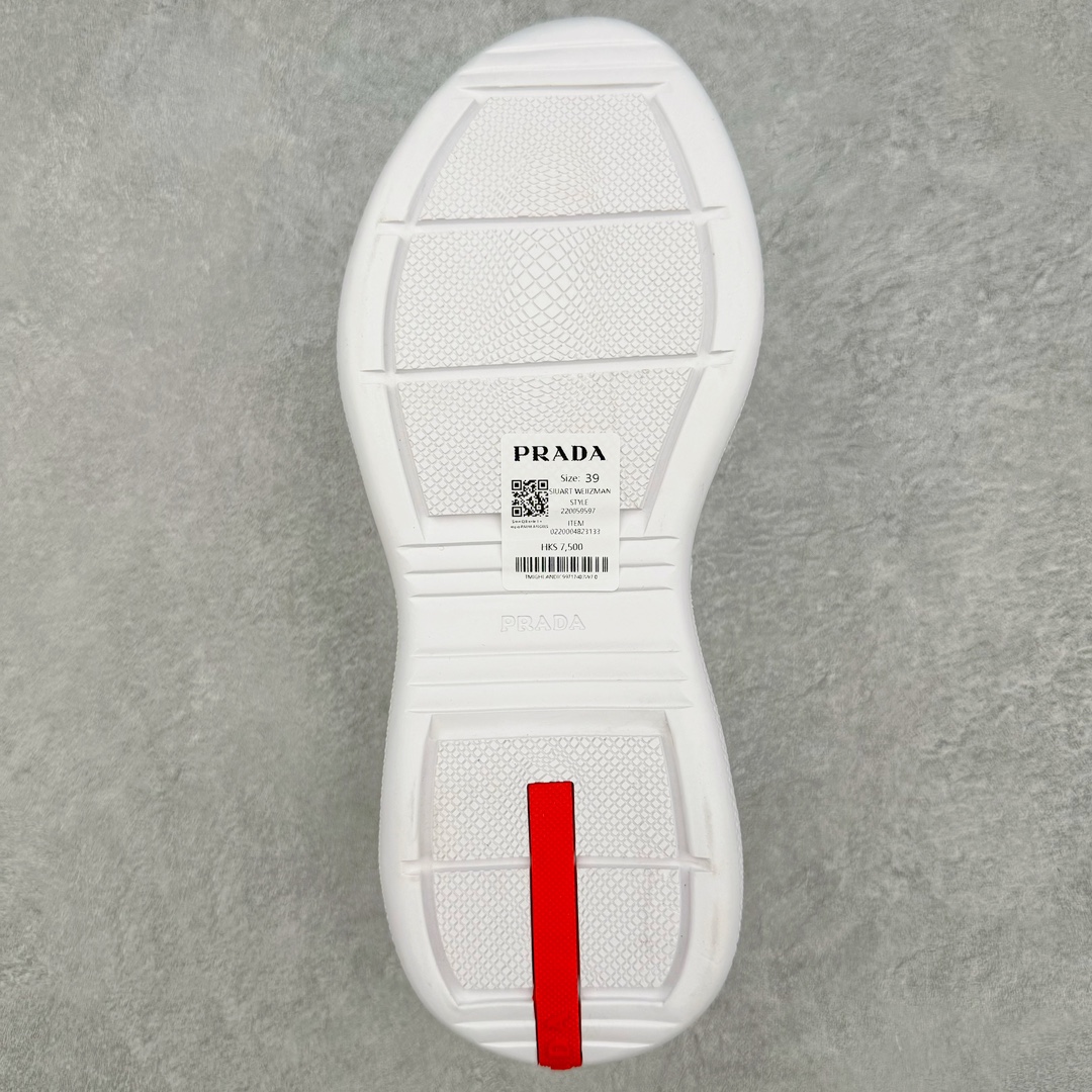 图片[9]-Prada America\’s Cup 普拉达 运动鞋经过重新设计 全新面料和颜色为它注入新的当代精神 这款航海风系带运动鞋 最初在上世纪90年代为LunaRossa船员设计 现在以彩色橡胶和Bike织物重新演绎 Prada LineaRossa徽标彰显经典态度 尺码：38-46-选品中心