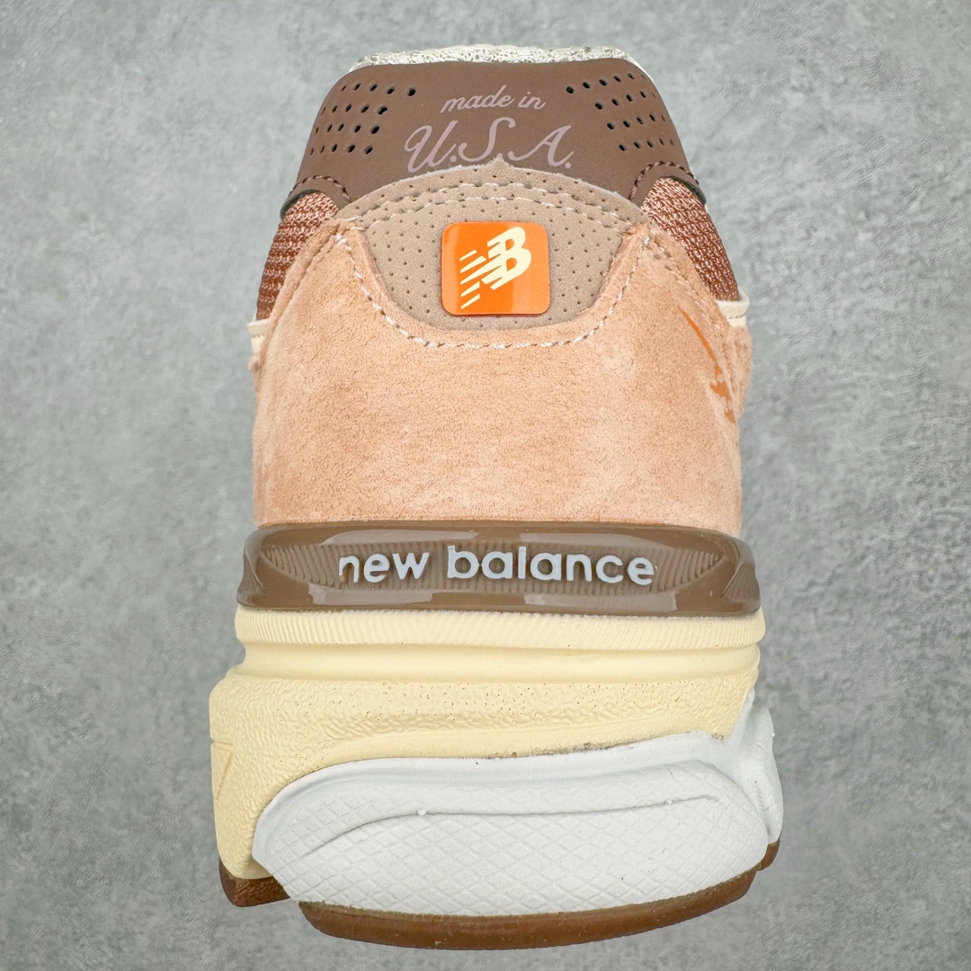 图片[8]-＃总裁 Size x New Balance M990SZ3 新百伦NB990V3 第三代总统复古慢跑鞋 联名米褐色 正确3M反光细节 原楦原纸版开发 正确6层组合底模精密开发 搭载全新碳素中底 后跟透明TPU水晶装饰条稳固 沿用了引以为傲的跑鞋手工技艺 采用猪皮绒面并包裹局部透气网面的鞋身设计 菱网鞋舌上刻有New Balance USA 鞋面依旧身着经典的大热之灰 彰显了其高端的品质身份 尺码：36 37 37.5 38 38.5 39 40 40.5 41.5 42 42.5 43 44 44.5 45 46.5-选品中心