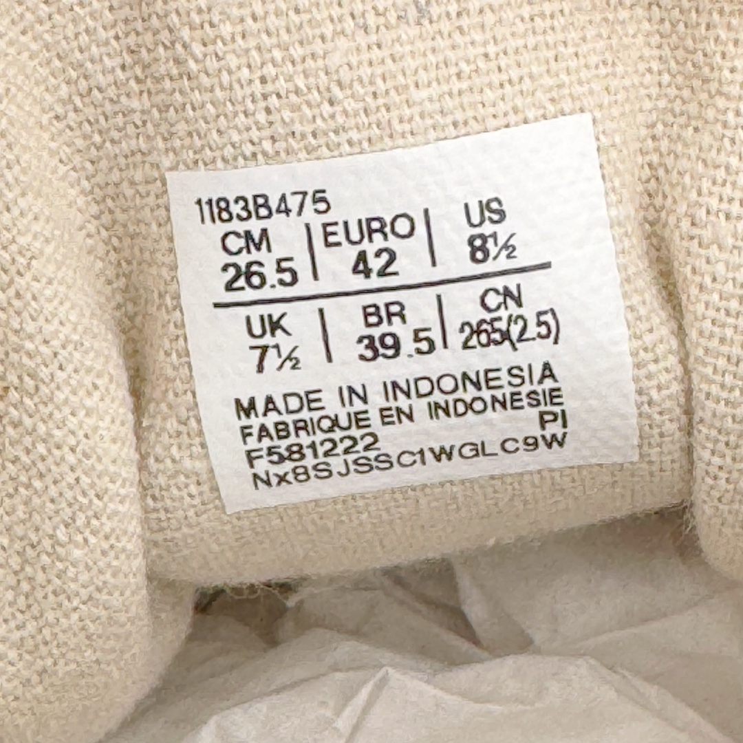 图片[12]-＃HK纯原 Asics Onitsuka Tiger MEXICO 66 亚瑟士鬼冢虎复古经典板鞋 市场最强版本 原厂牛津布加持 海外订单工厂出品 超成熟稳定的做工品控 原装全套纸板楦头开发 原汁原味 完美呈现版型 私模正确鞋底咬花纹路 一比一鞋头弧度高度鞋身弧度 绝不口嗨 细节品控鞋型随意秒杀市面 原档咬花纹路私模大底 一个单元有六个三角形 总体形拼接呈现花瓣状 官方四联吊牌 原装Ortholite轻量化鞋垫 原盒原配 质保卡 说明书 钢印防尘纸 纸板中底带钢印 乳胶组合鞋垫 支持全方位的对比专柜 产品从款式颜色造型上体现出追求舒适和细节的完美 鞋类更是推崇手工制作的严谨与完美 融舒适性与可穿性的设计风格 注重细节的完美和别致魅力 既保持稳重 又不失轻松的时尚感 尺码：36 37 37.5 38 39 39.5 40 40.5 41.5 42 42.5 43.5 44 45 46-选品中心